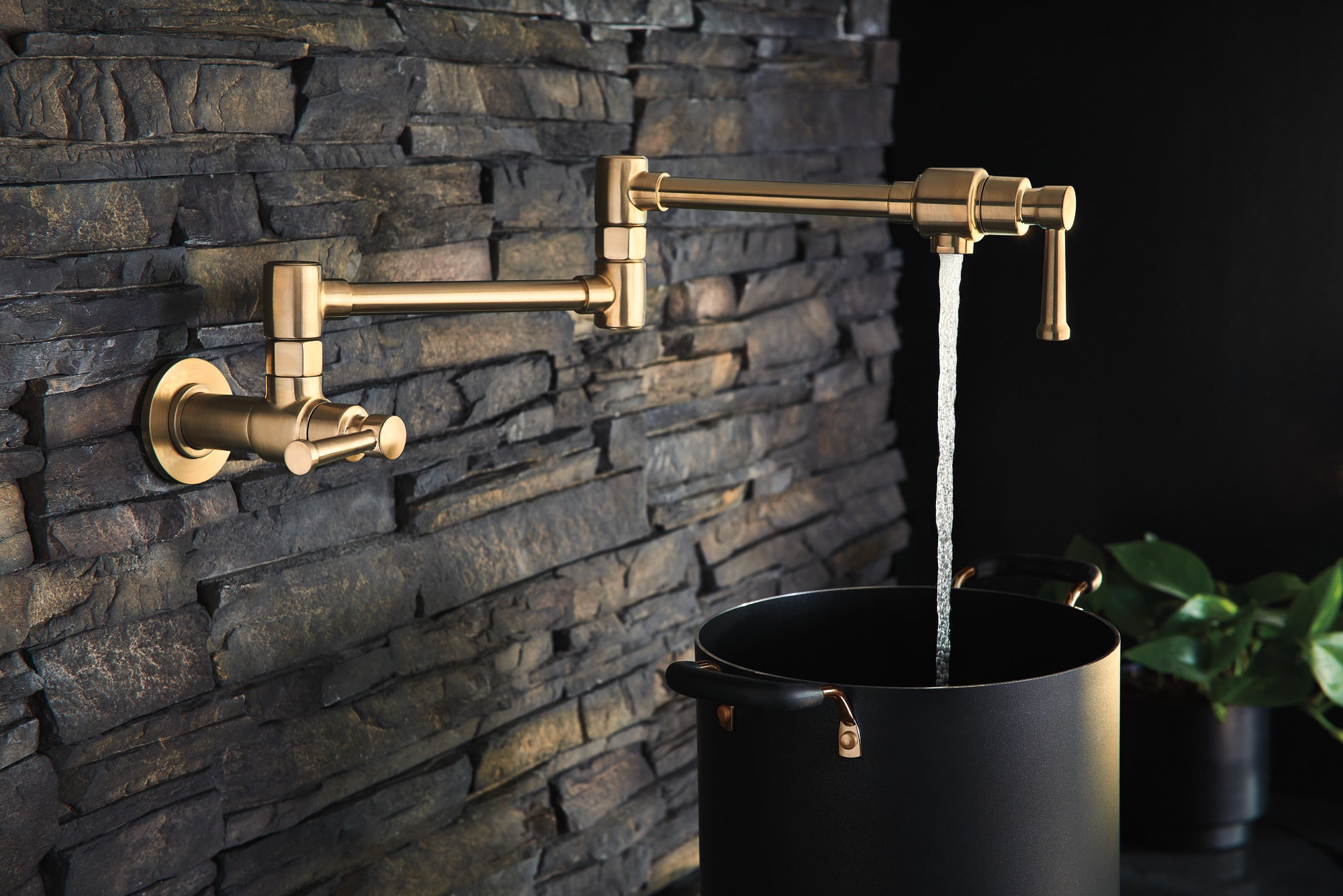 luxe gold pot filler