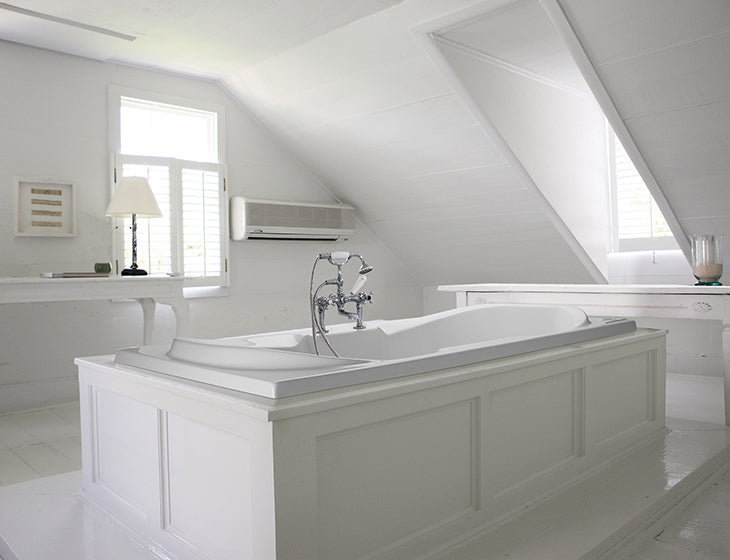 white bathtub