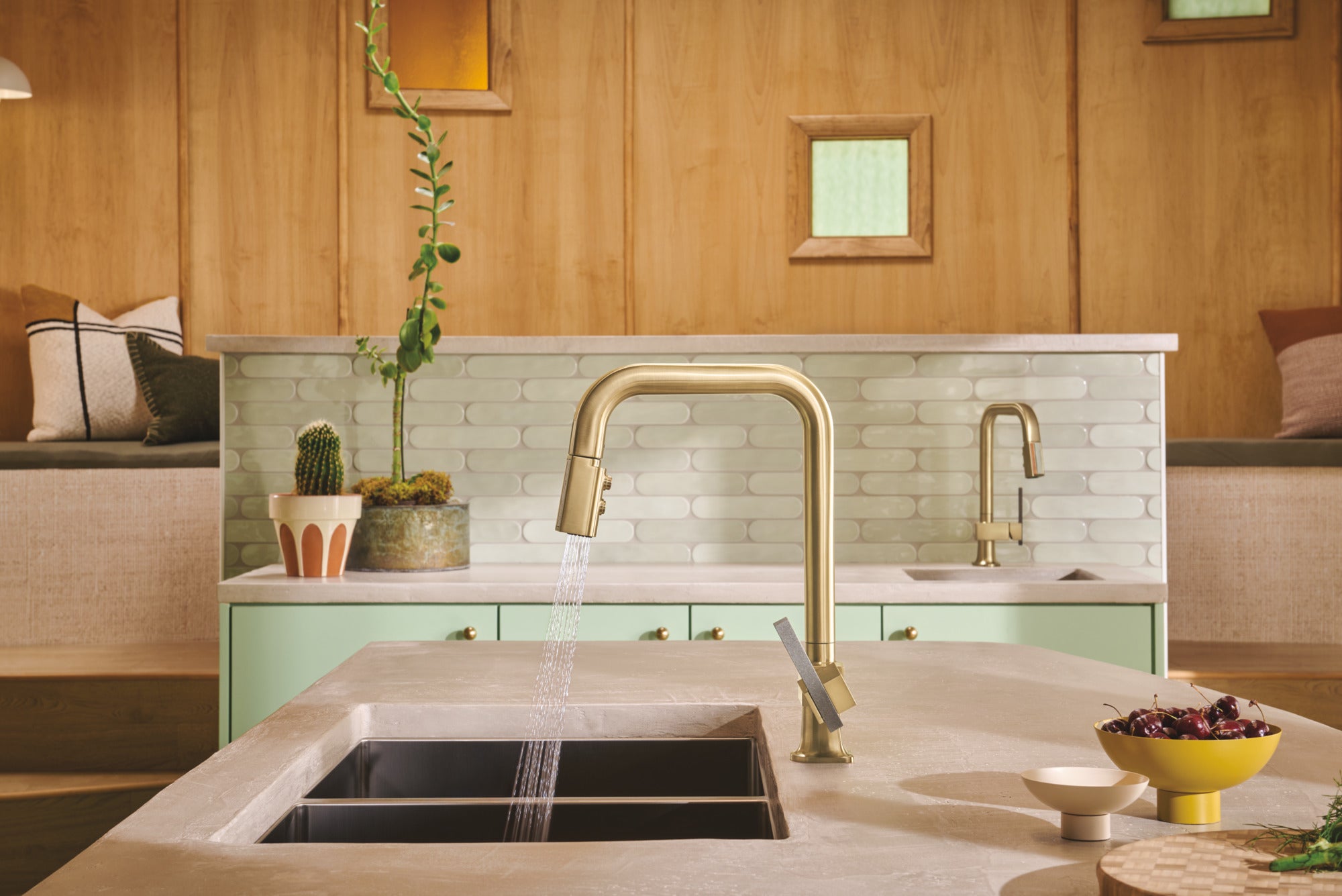 luxe gold kitchen faucet