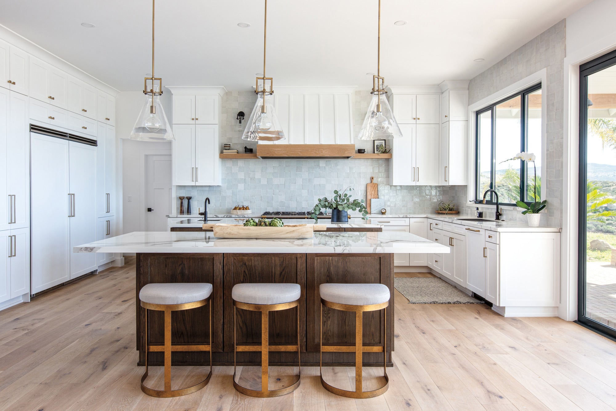 matte black/luxe gold bar faucet