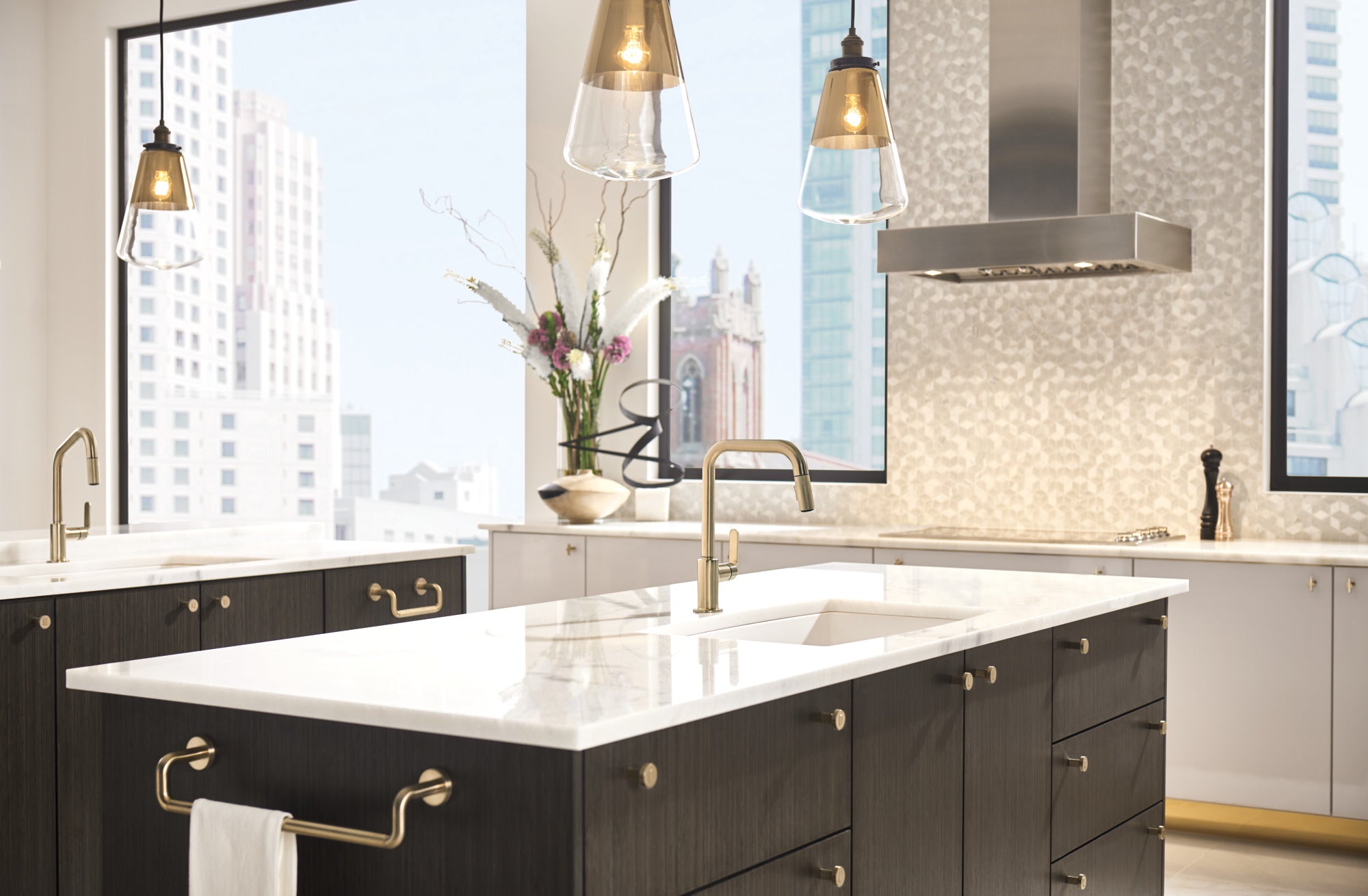 luxe gold towel bar