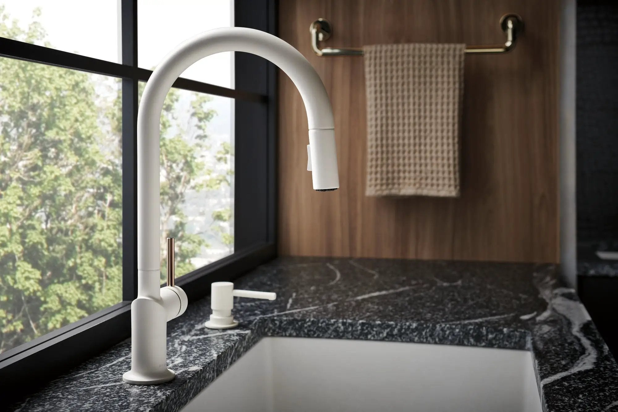 matte white pull-down faucet