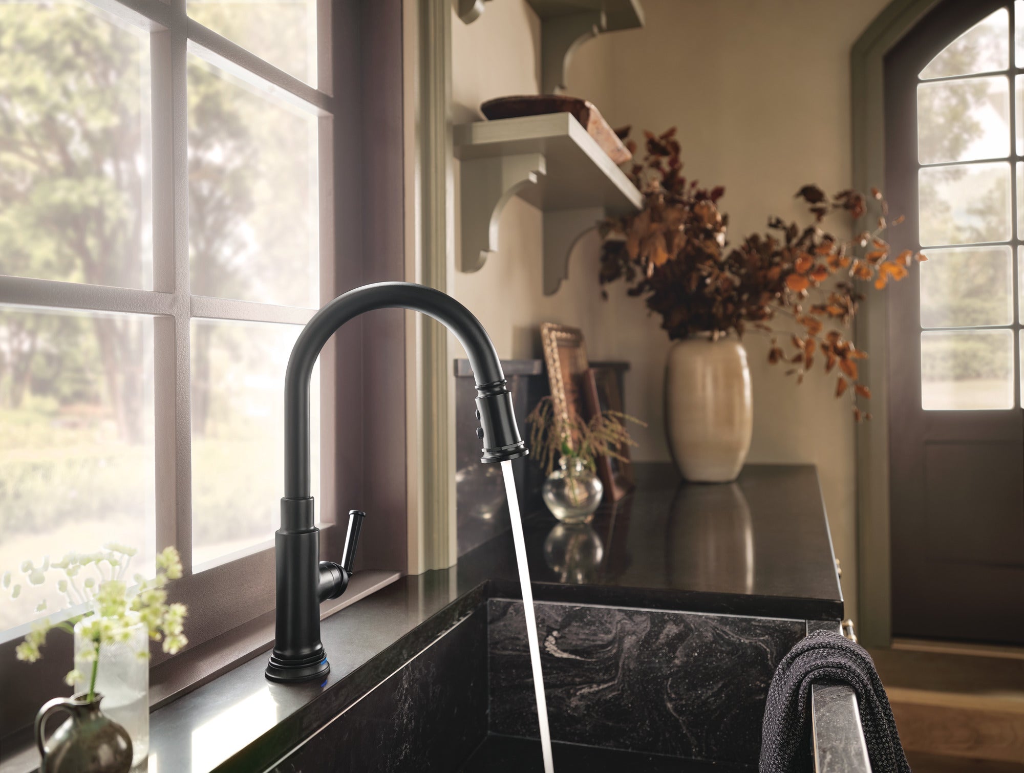 matte black pull-down faucet
