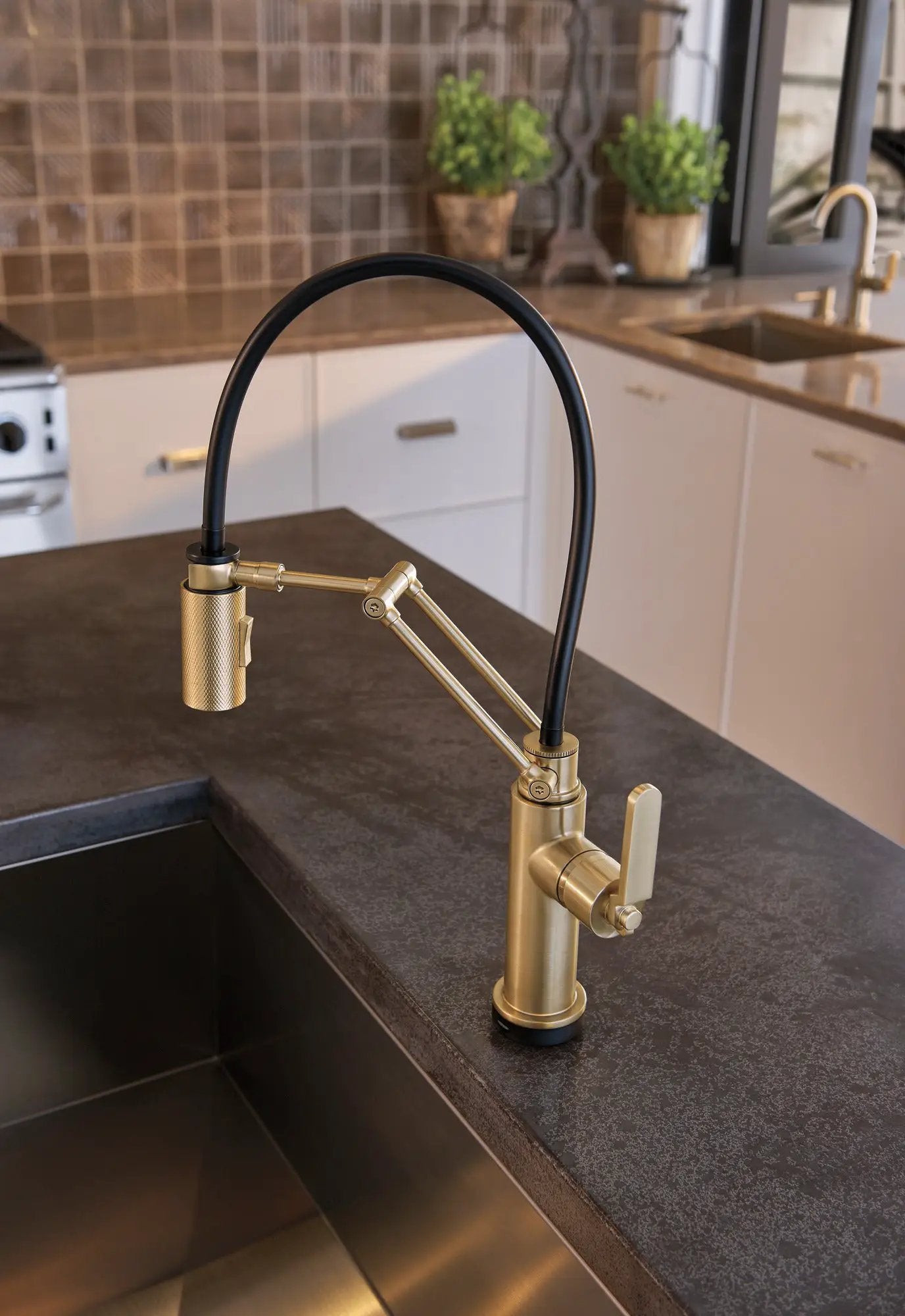 luxe gold bar faucet