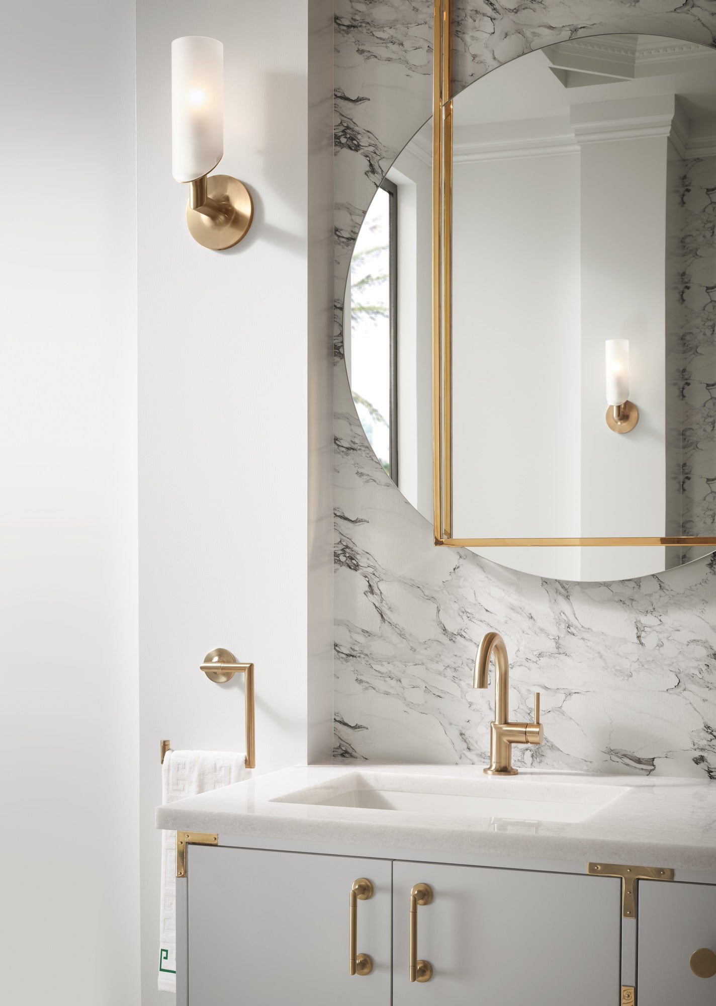 luxe gold lavatory faucet