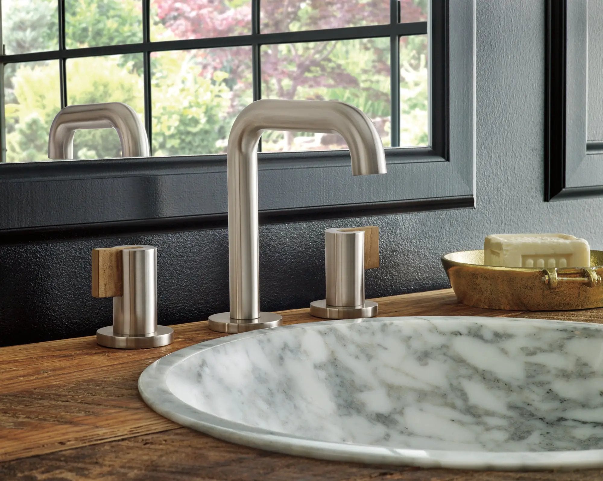 luxe nickel lavatory faucet