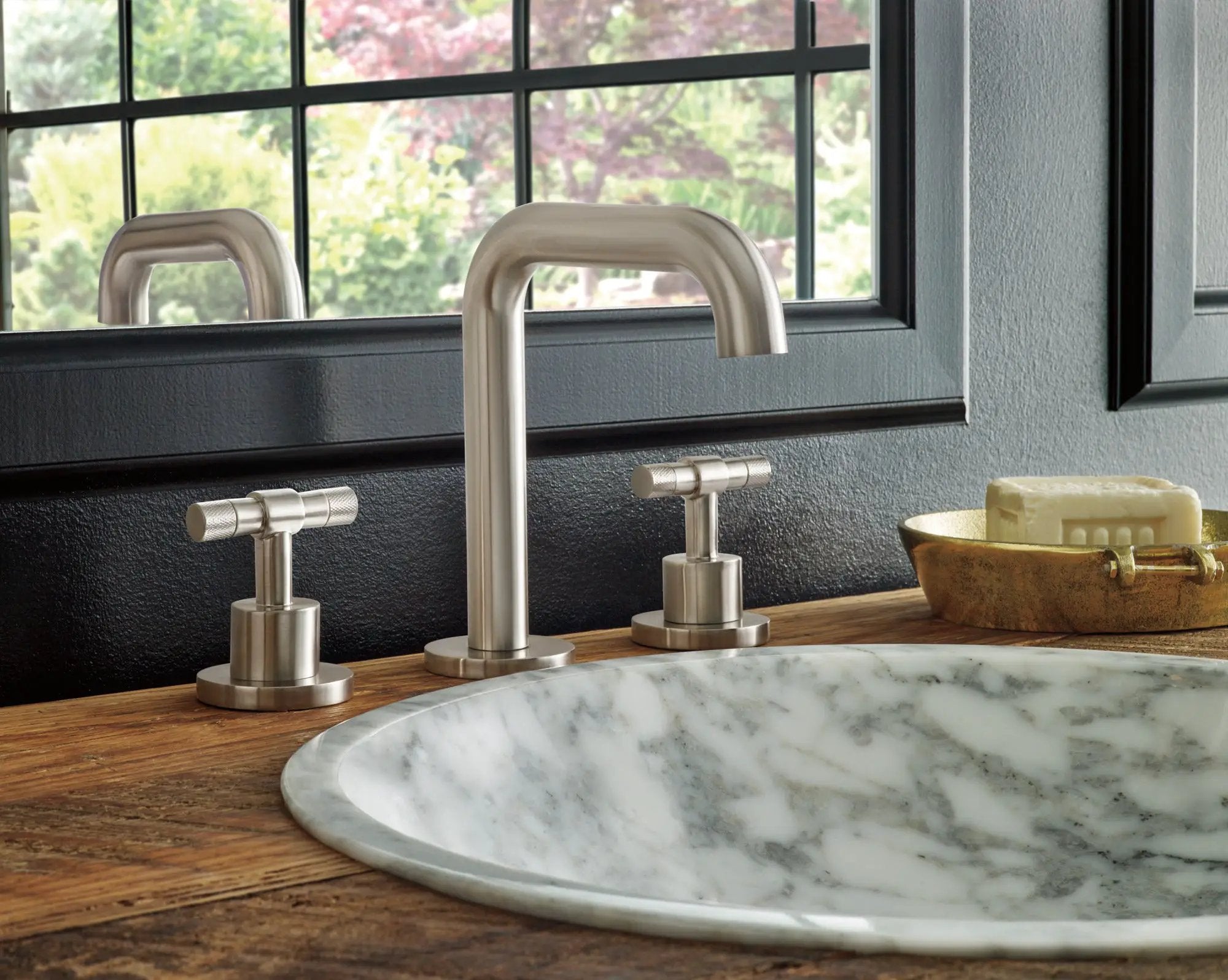 luxe nickel lavatory faucet