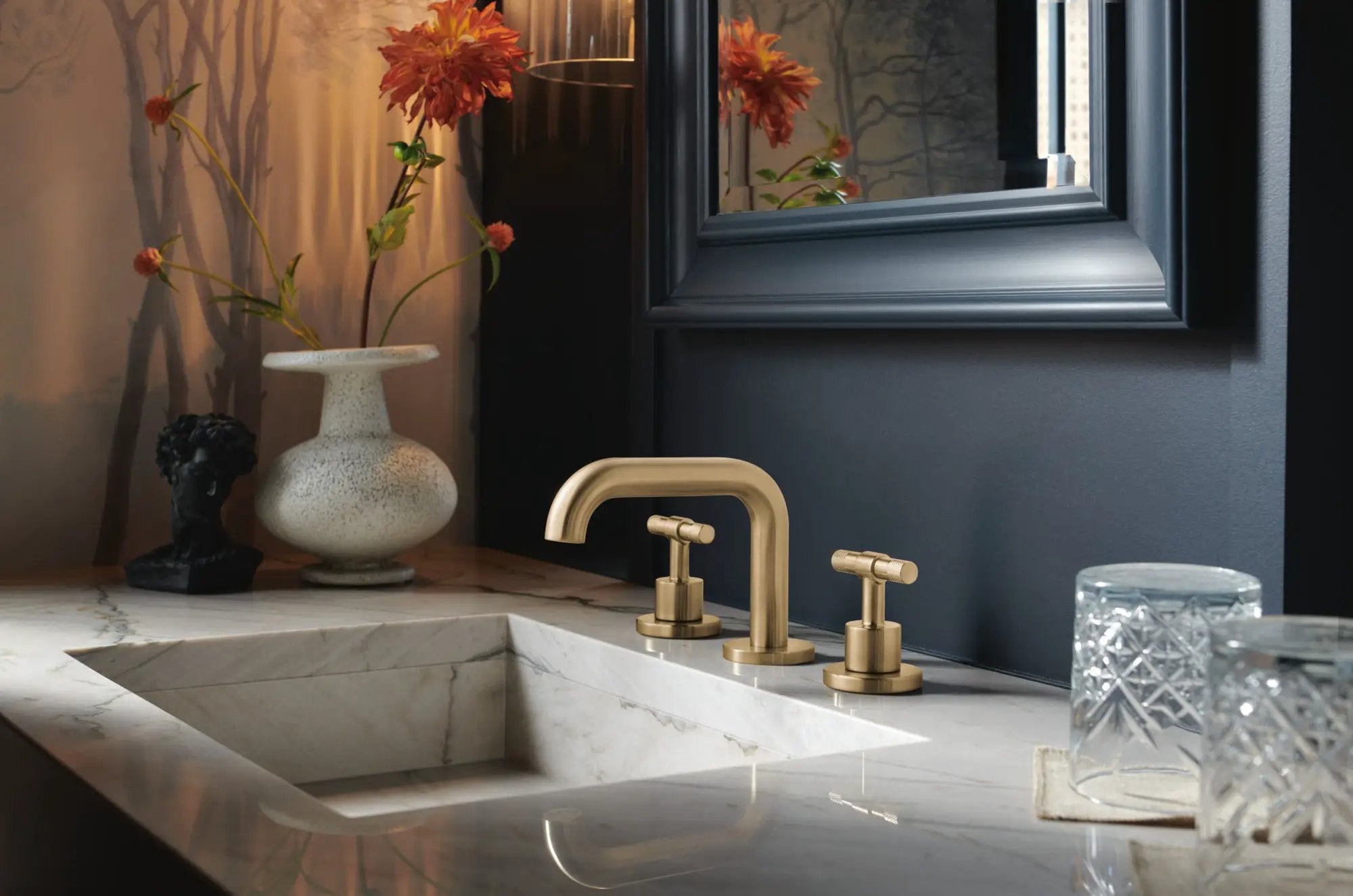 luxe gold lavatory faucet