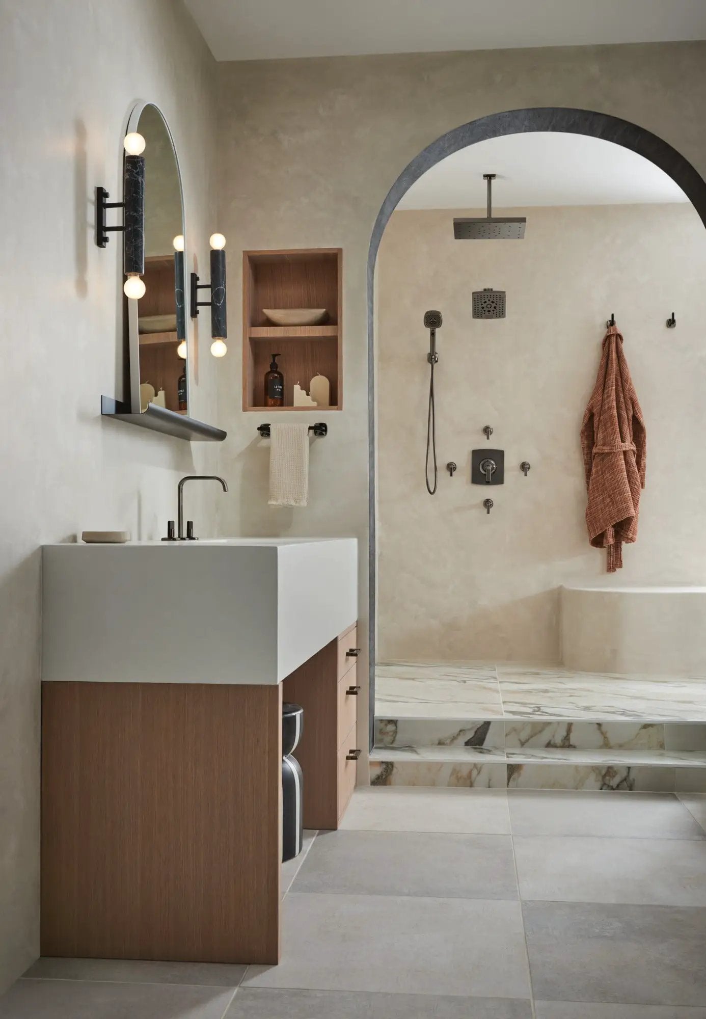 brilliance black onyx lavatory faucet