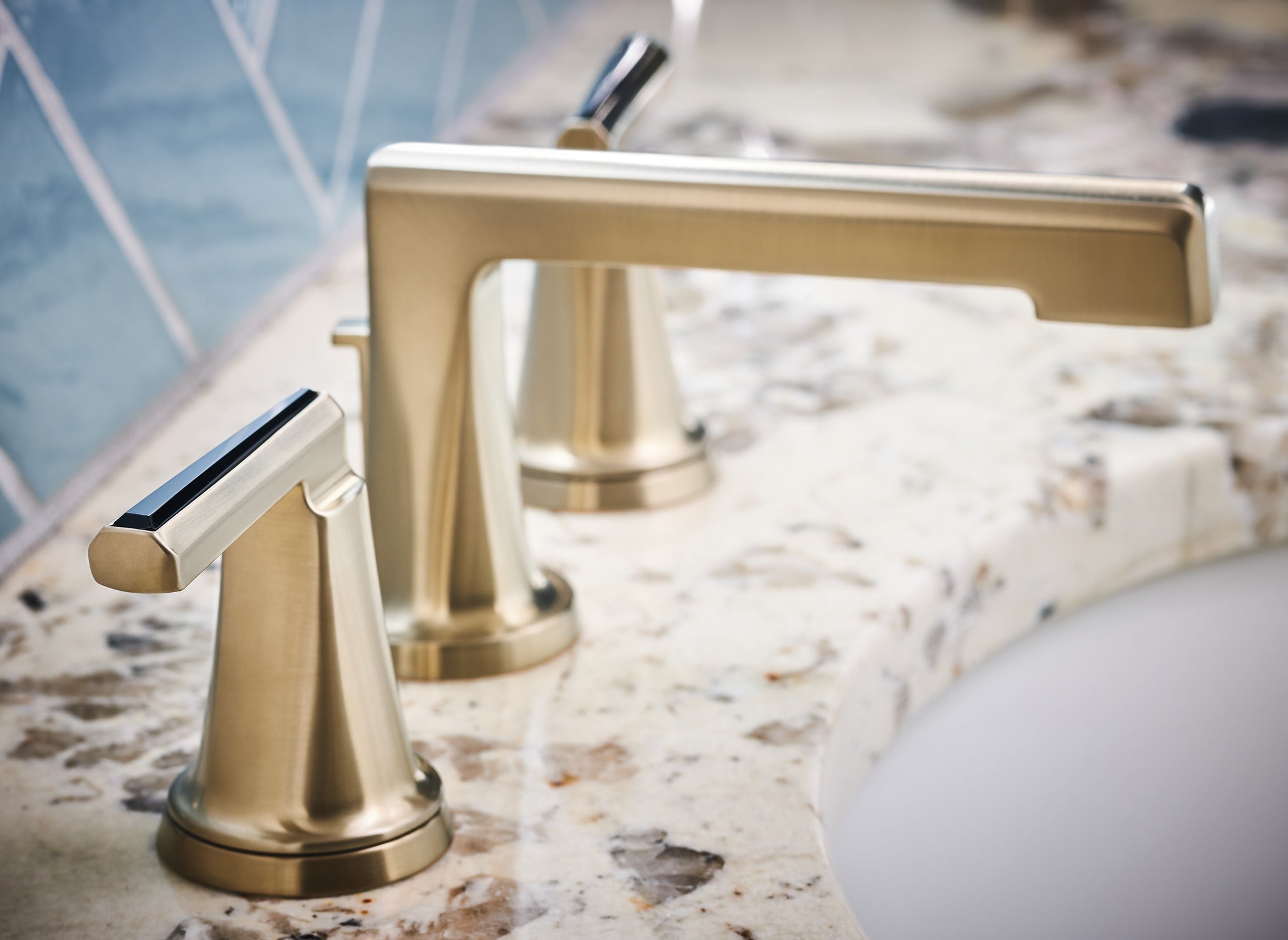 luxe gold lavatory faucet