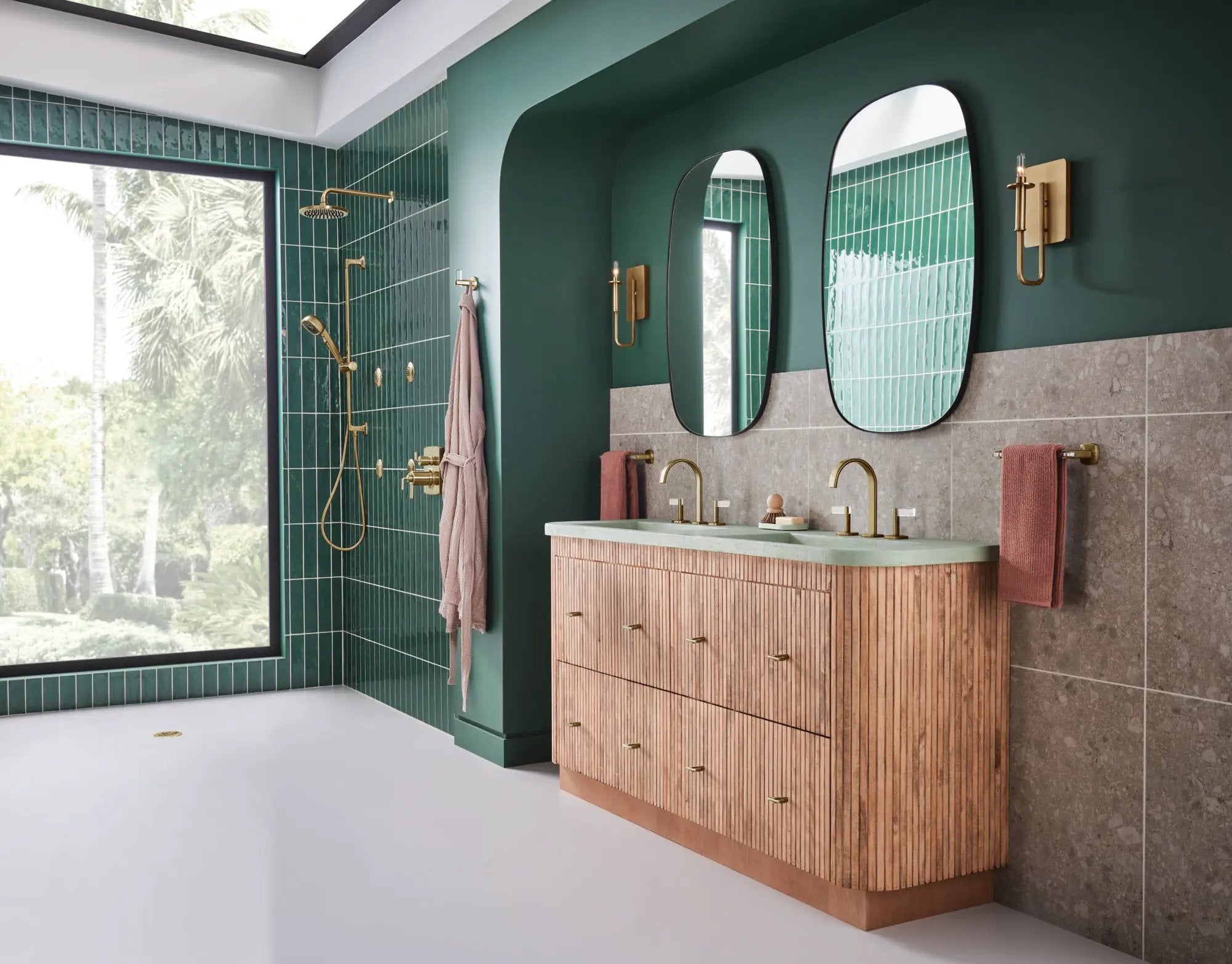 luxe gold towel bar