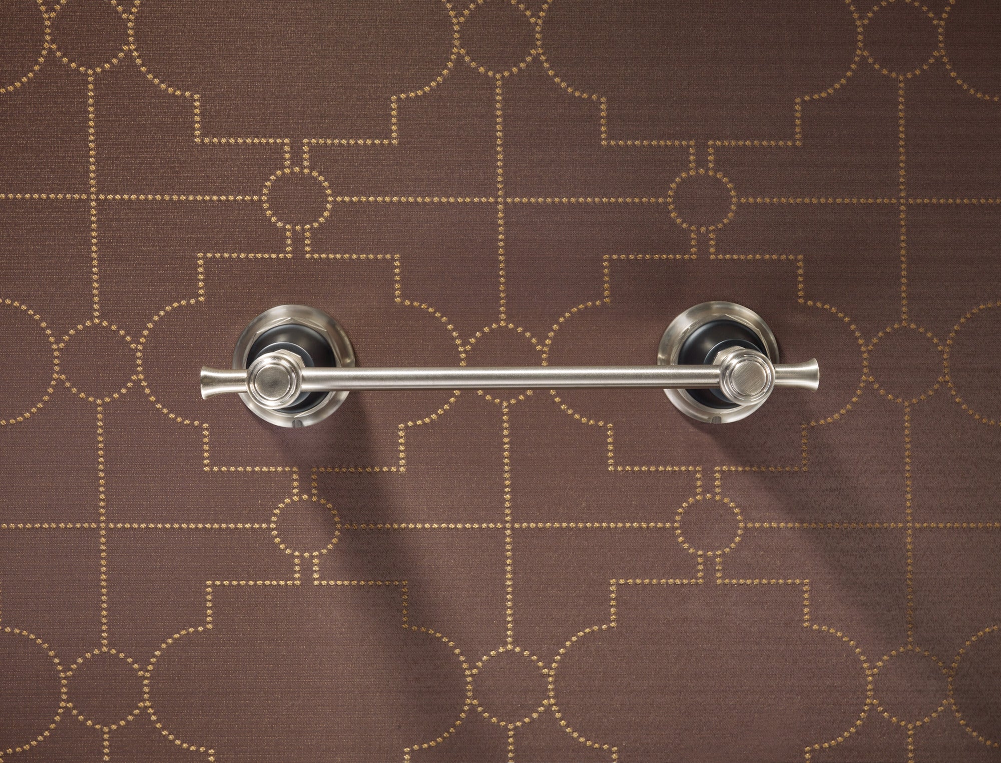 luxe nickel /matte black towel bar