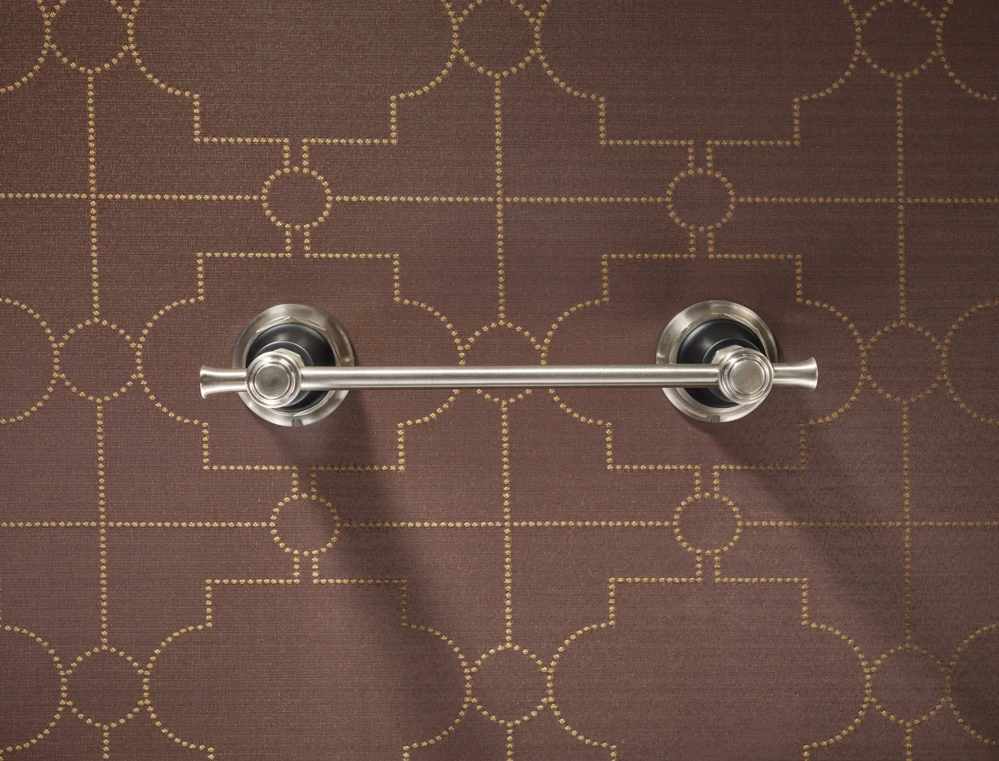 luxe nickel /matte black towel bar