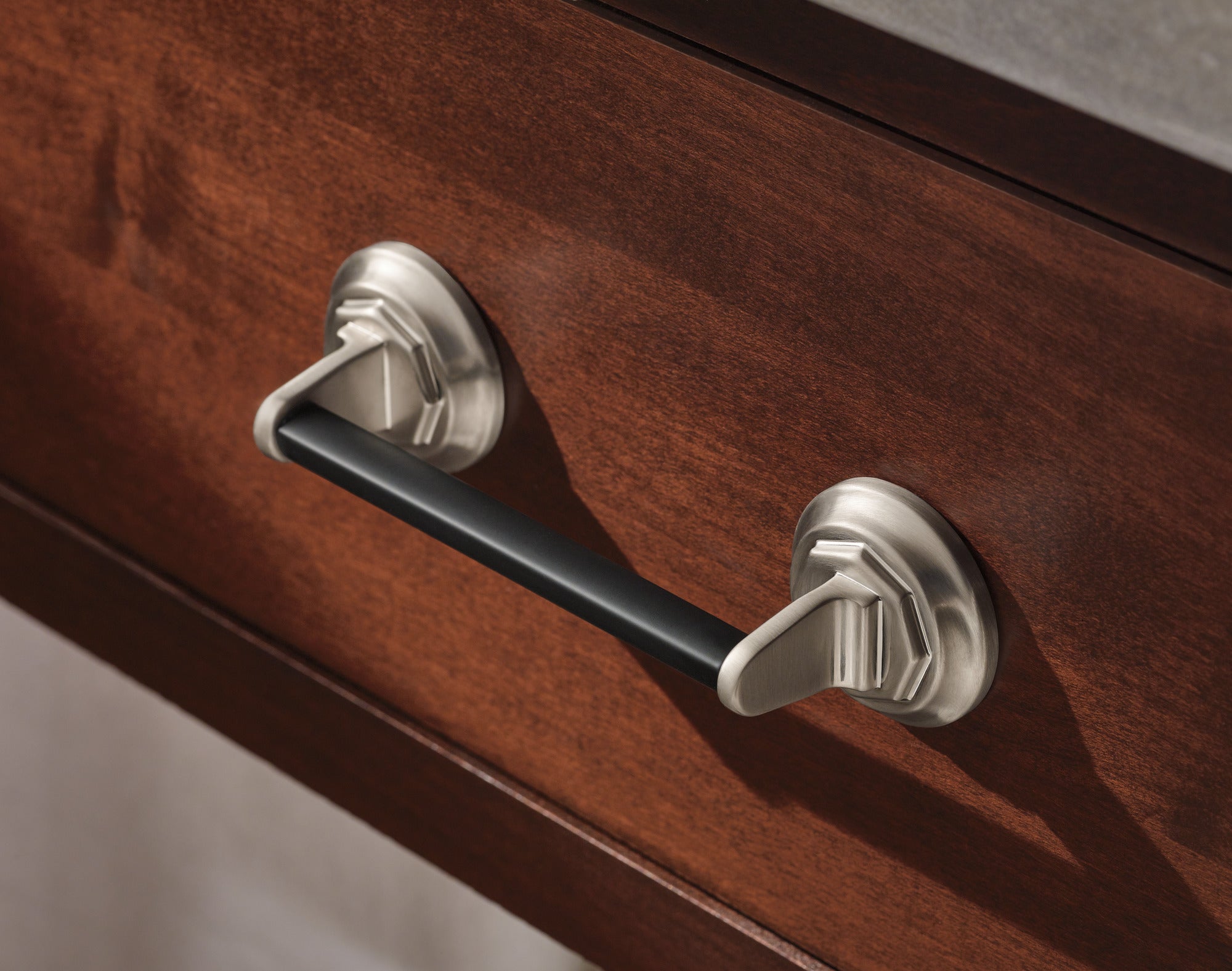 luxe nickel /matte black drawer knob