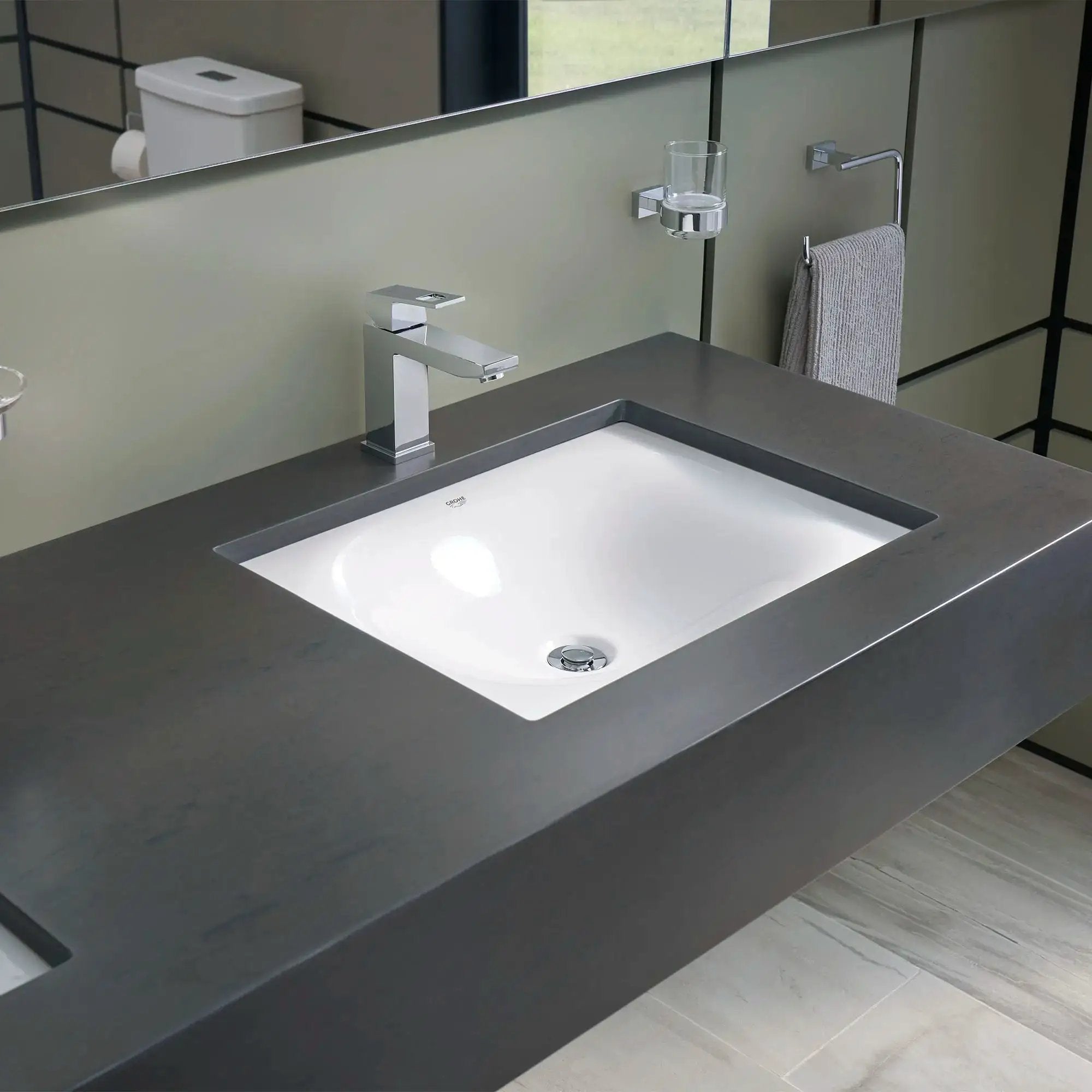 chrome bathroom faucet