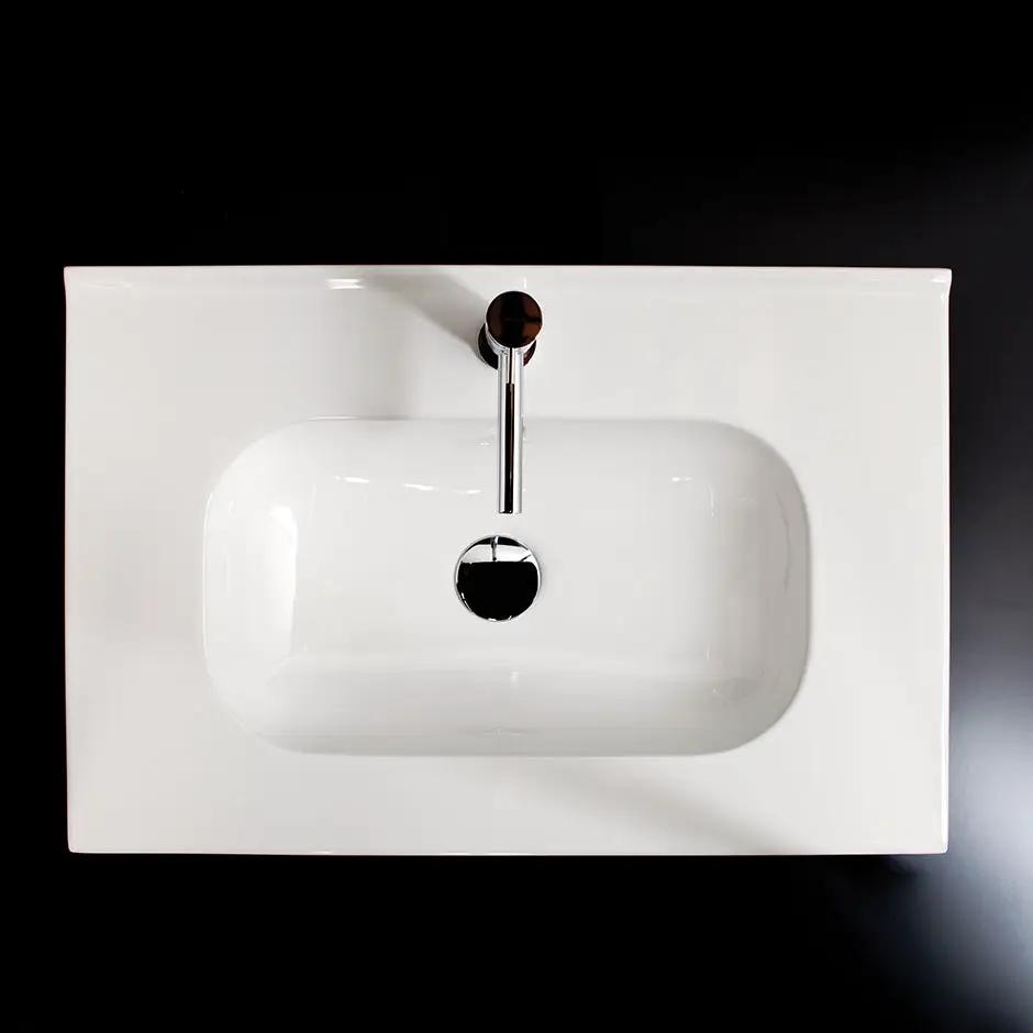 white sink