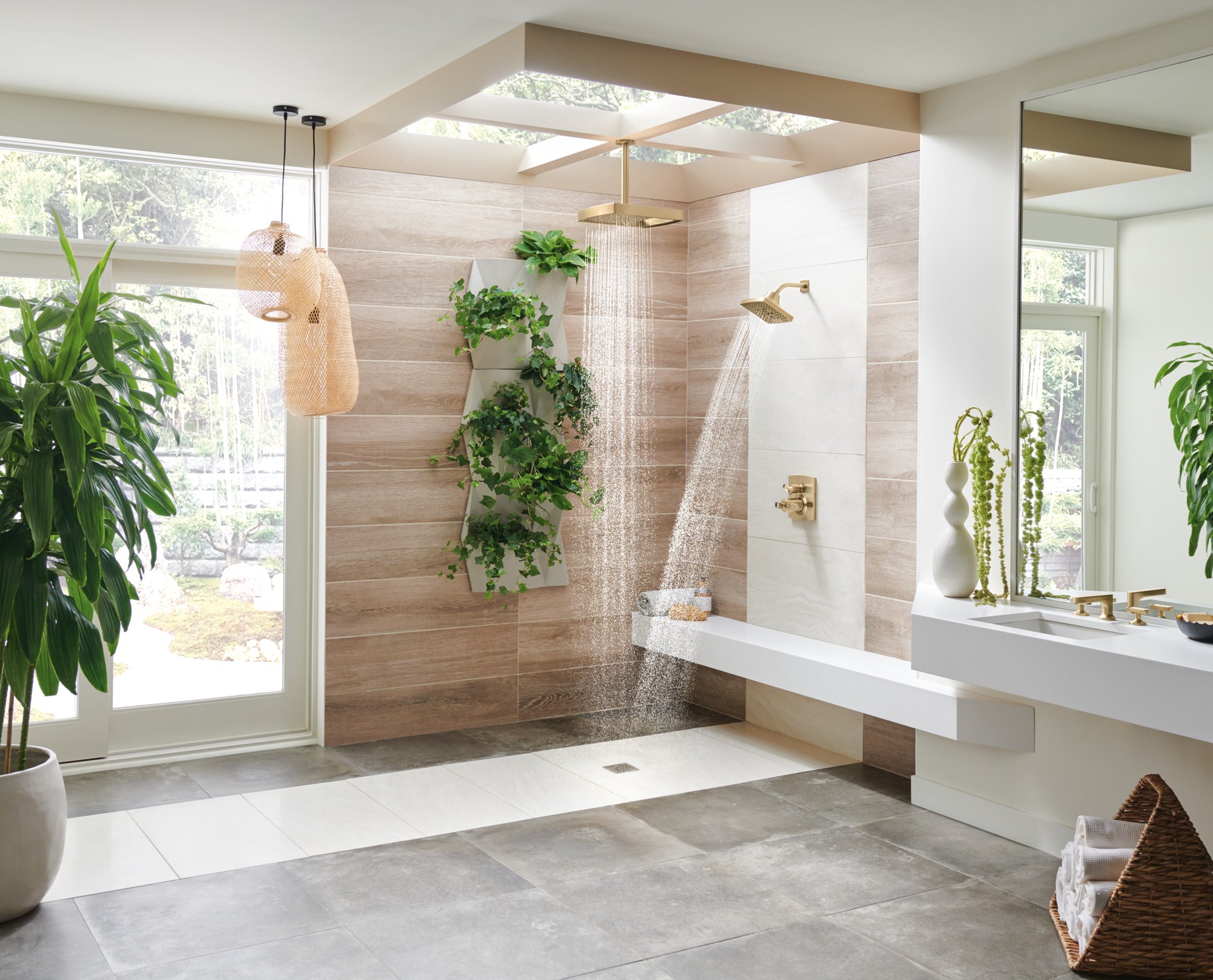 luxe gold shower head