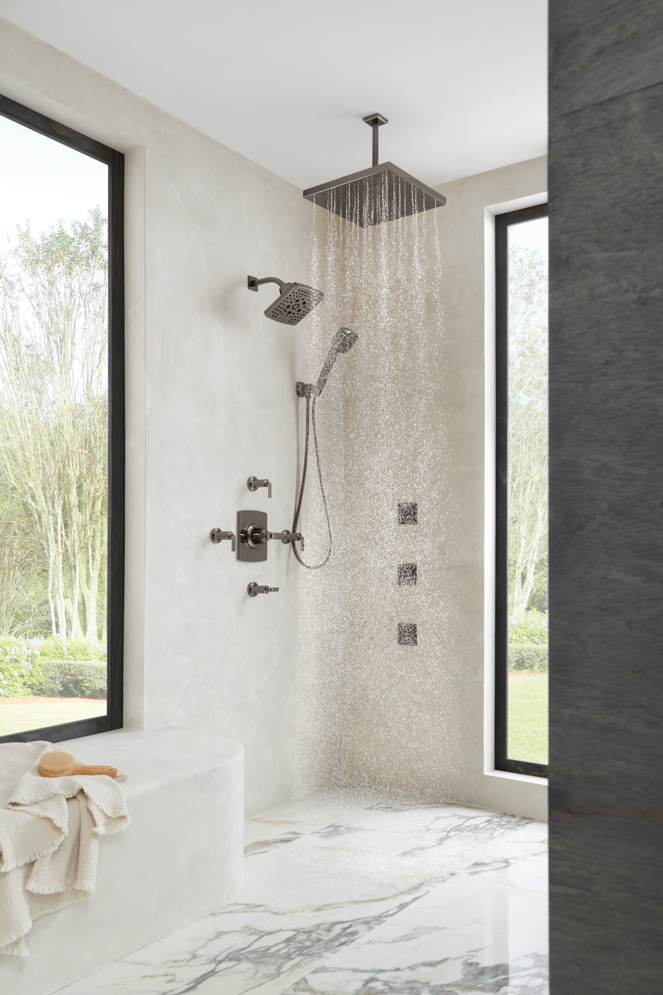 brilliance black onyx shower head