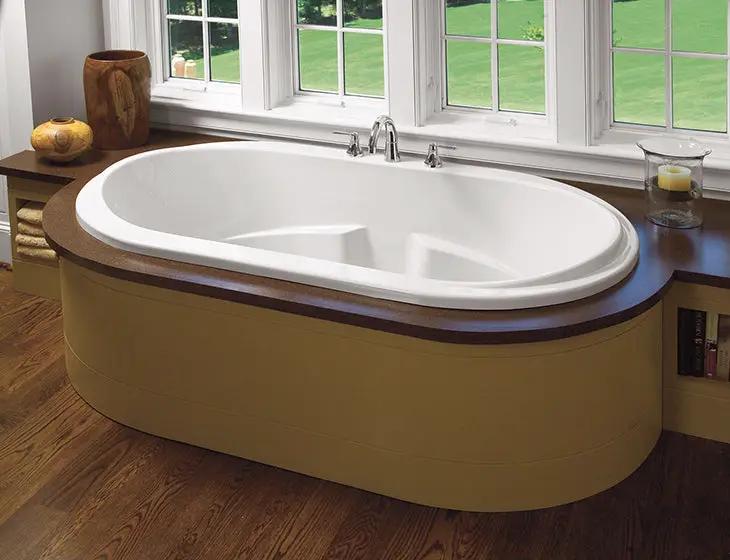 white bathtub