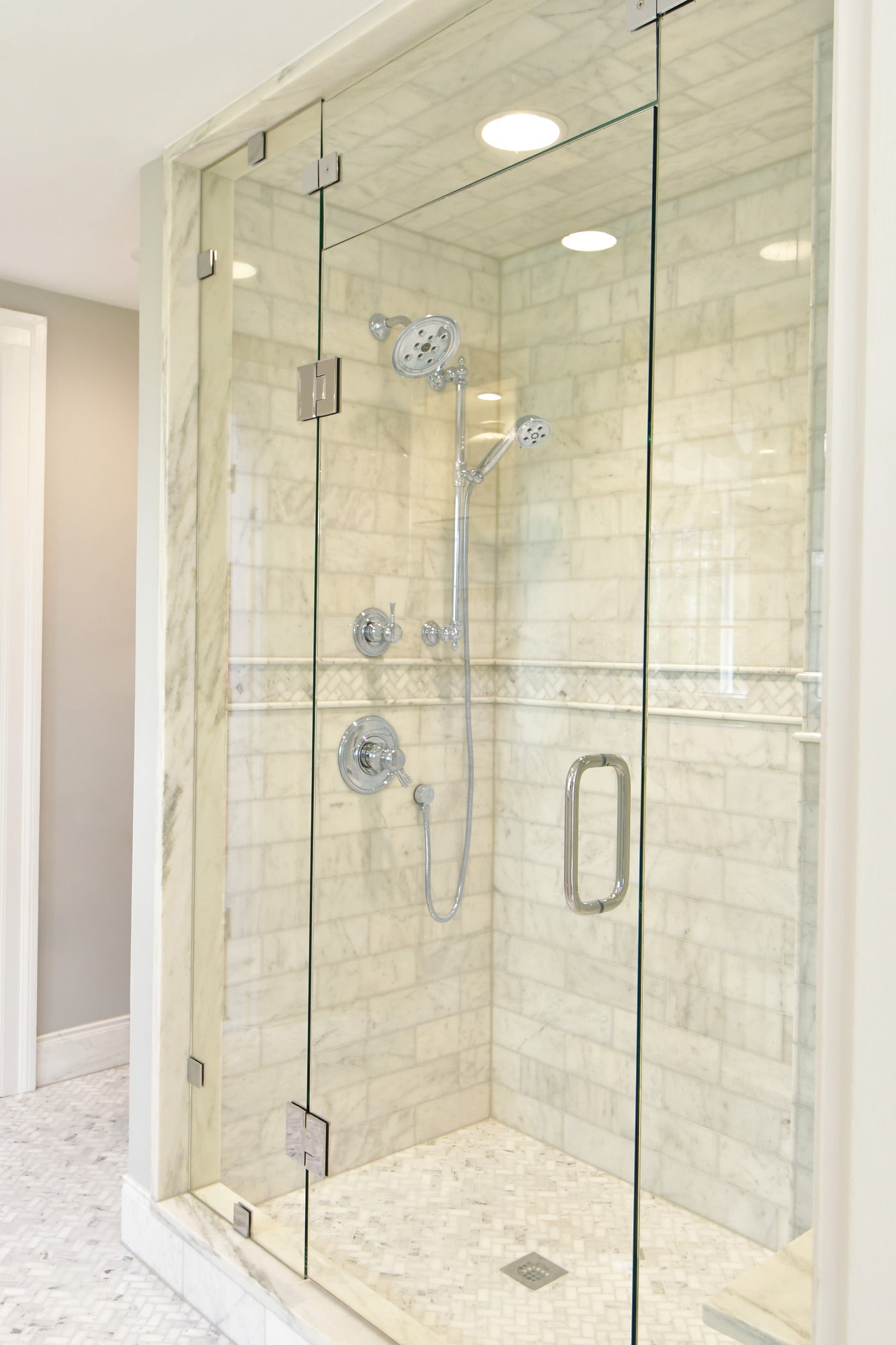 chrome thermostatic valve