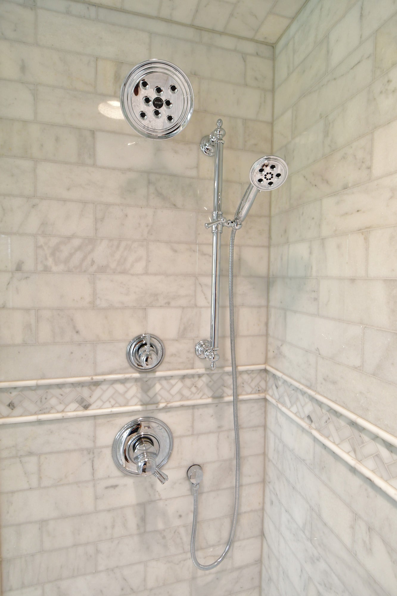 chrome thermostatic valve