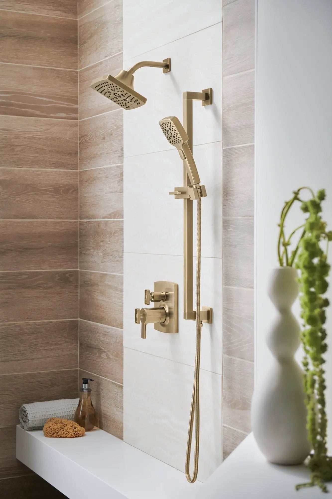 luxe gold shower head