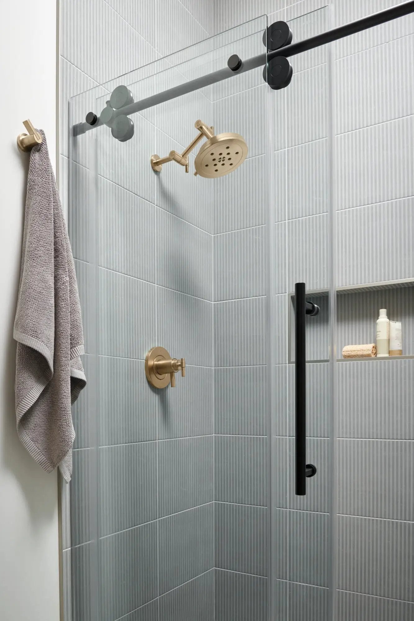 luxe gold thermostatic valve