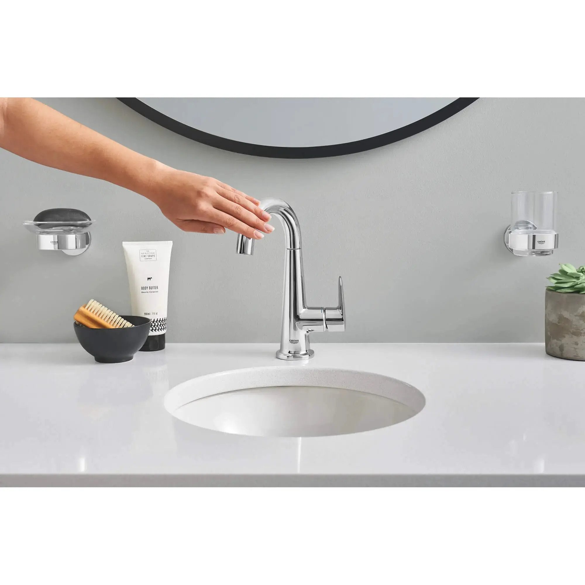 chrome bathroom faucet