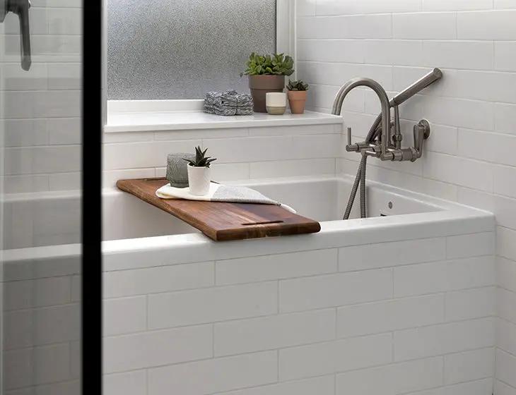 white bathtub