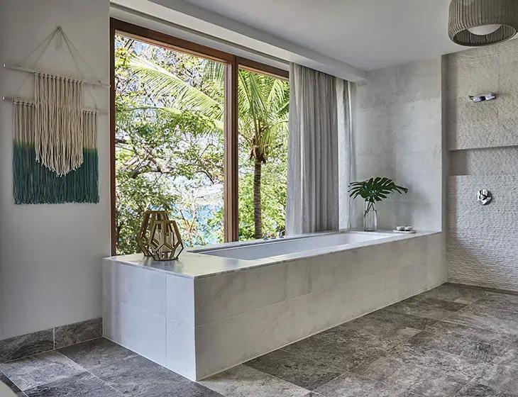white bathtub