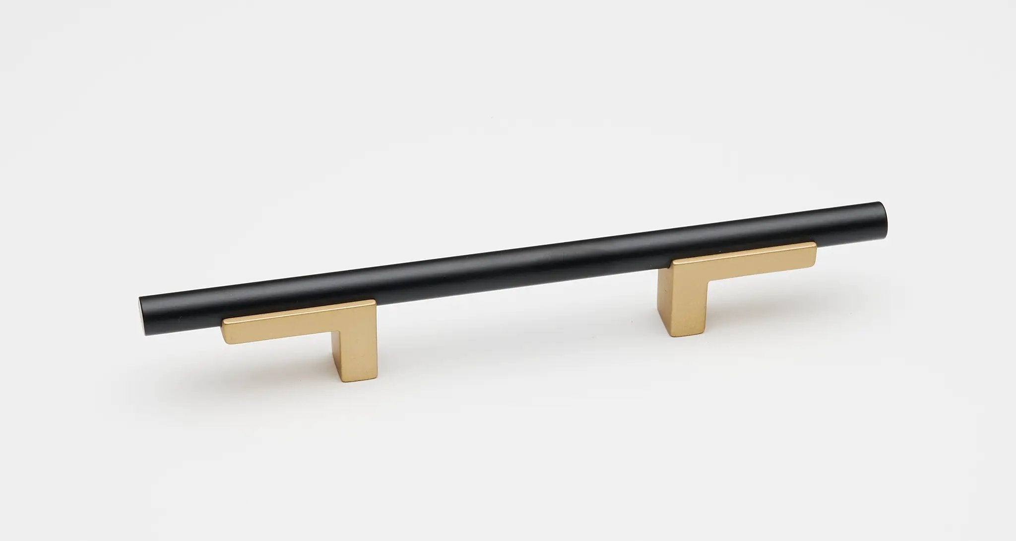 Alno Vita Bella 3 1/2" Pull Smooth Bar by Alno