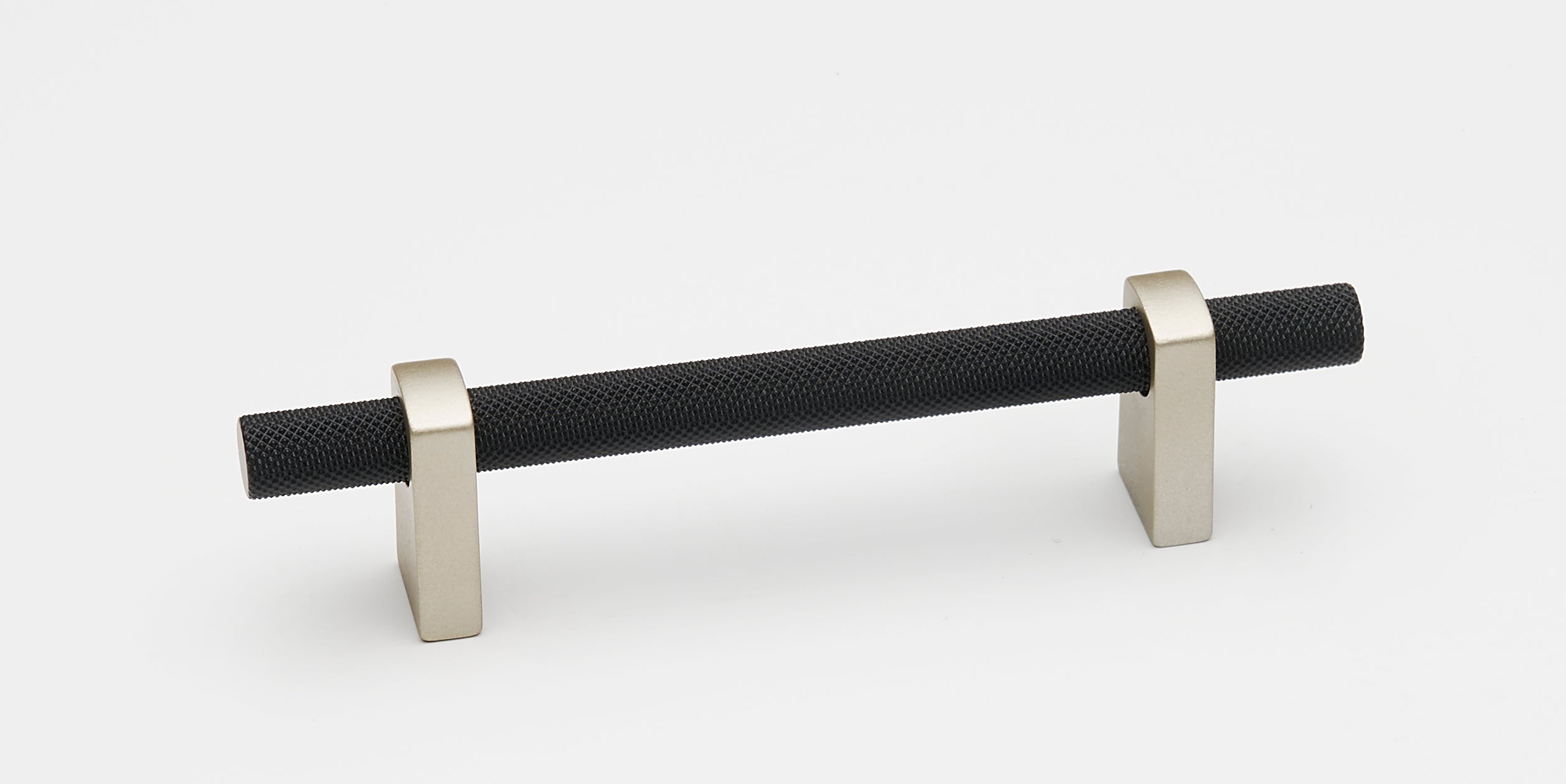 Alno Vita Bella 4" Pull Knurled Bar