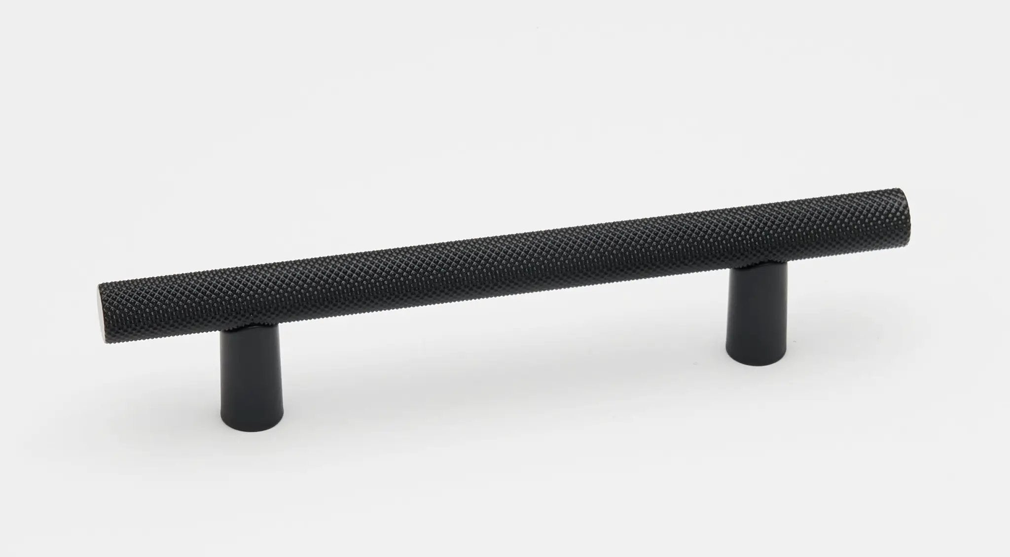 Alno Vita Bella 3 1/2" Pull Knurled Bar by Alno