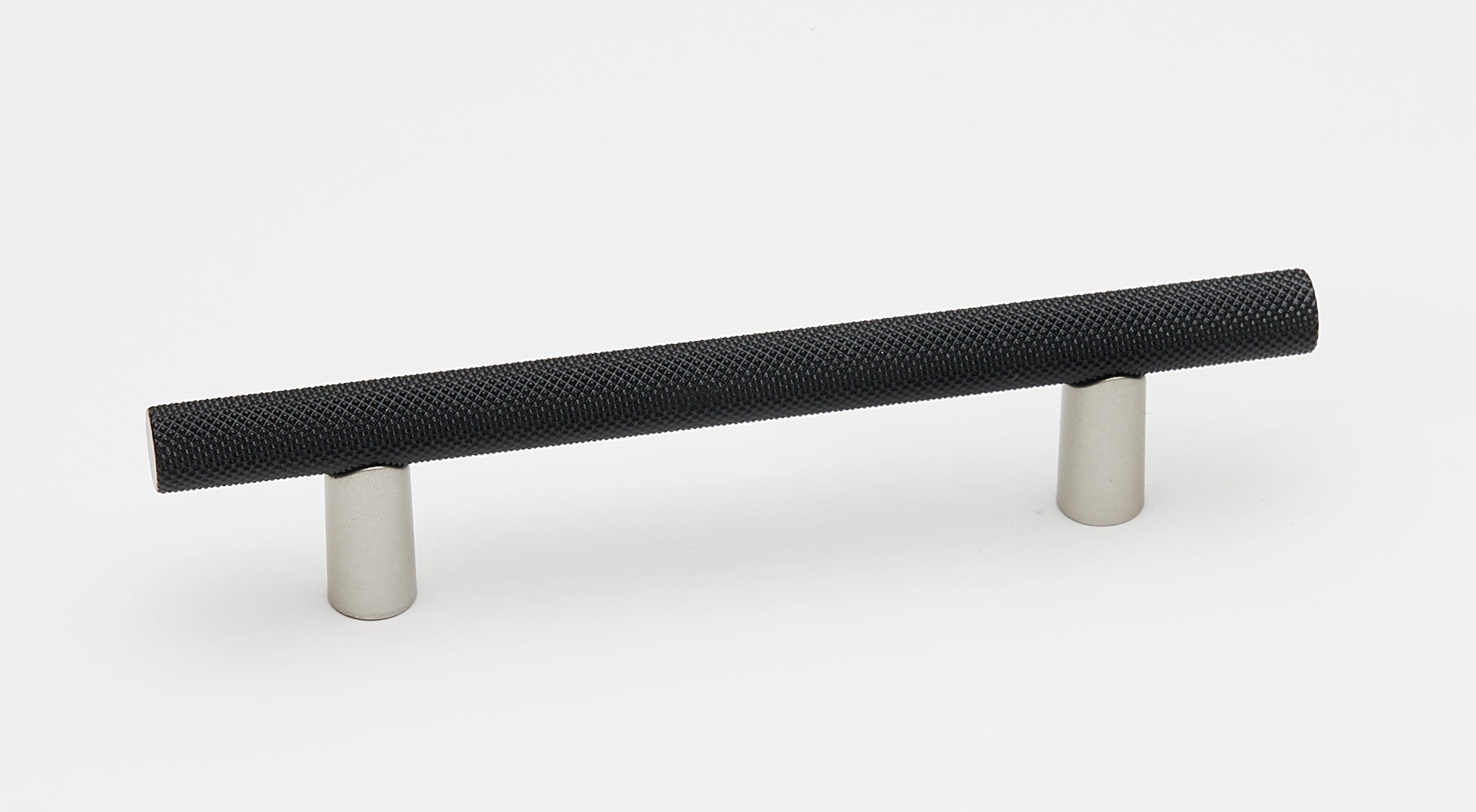Alno Vita Bella 3 1/2" Pull Knurled Bar