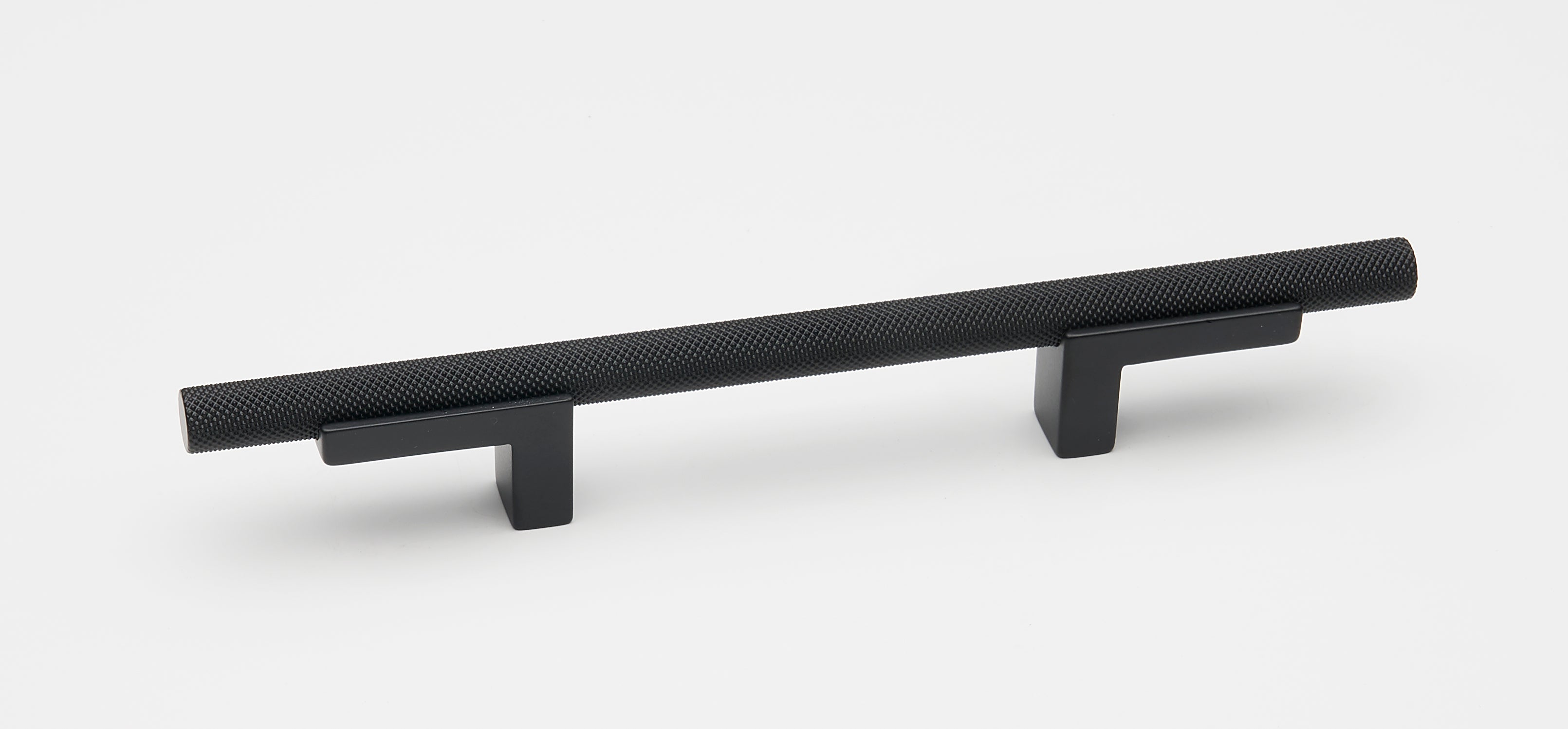 Alno Vita Bella 4" Pull Knurled Bar