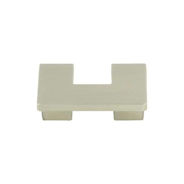 Atlas U Turn Knob 1 1/4 Inch (c-c) by Atlas
