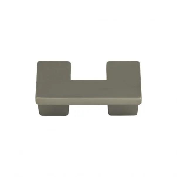 Atlas U Turn Knob 1 1/4 Inch (c-c) by Atlas