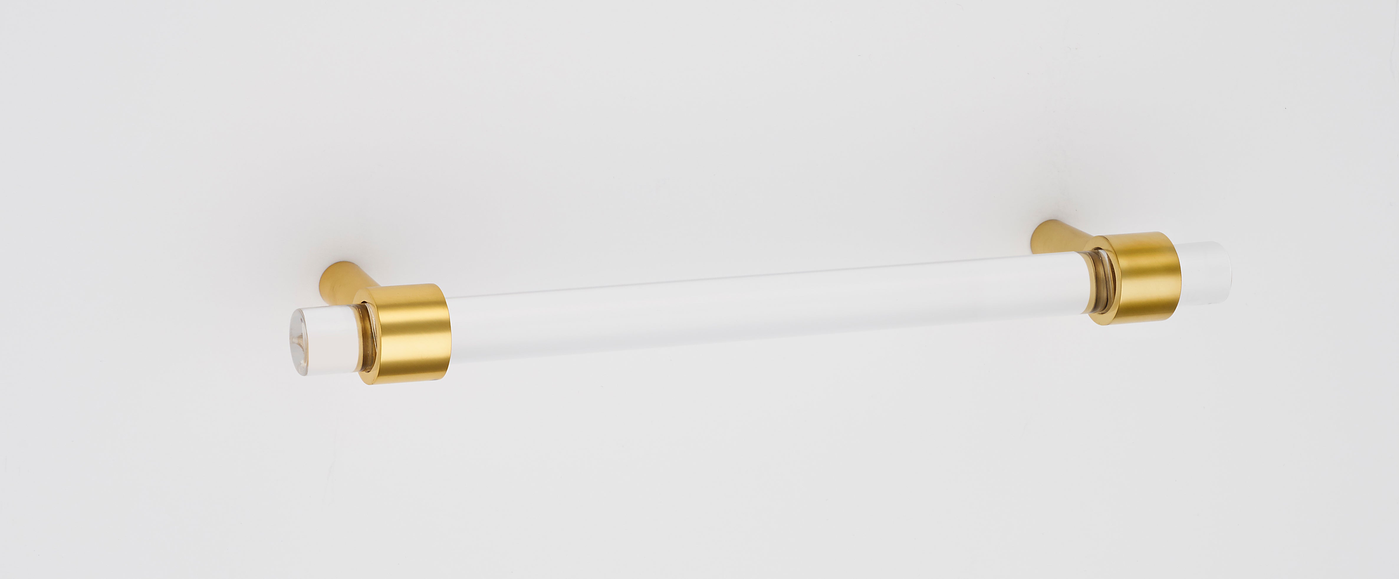 Alno Contemporary Acrylic 8" Pull