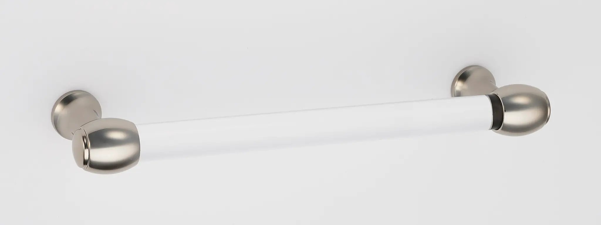 Alno Royale Acrylic 8" Pull by Alno