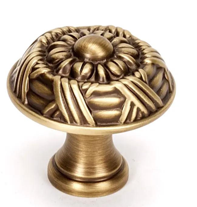 Alno Ribbon & Reed 1 1/4" Knob by Alno