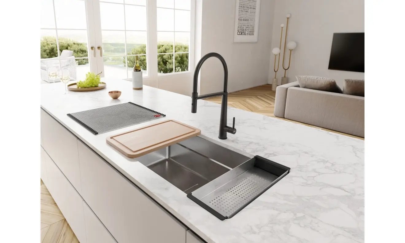 matte black faucet