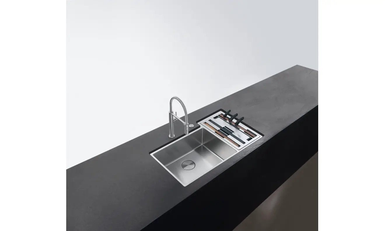 stainless steel sink