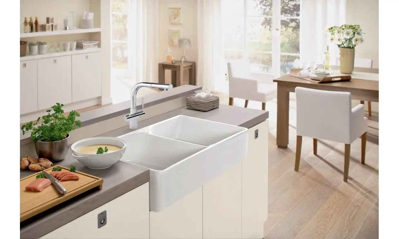 white sink