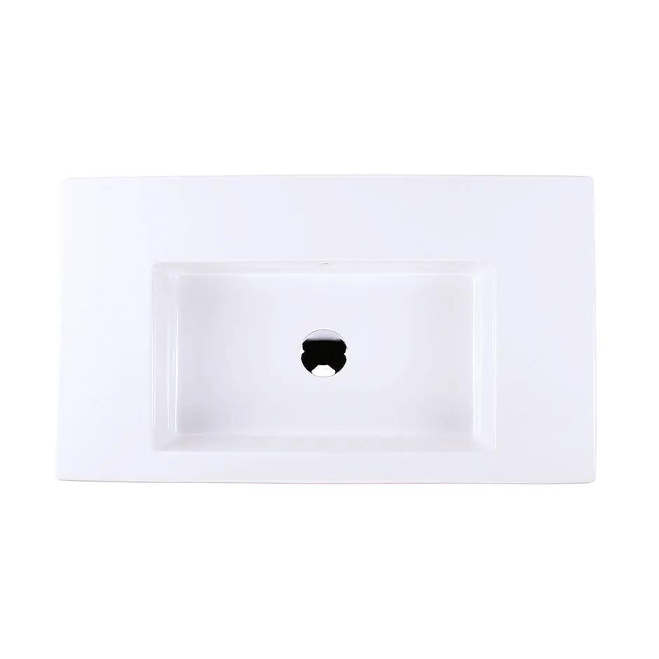 white sink