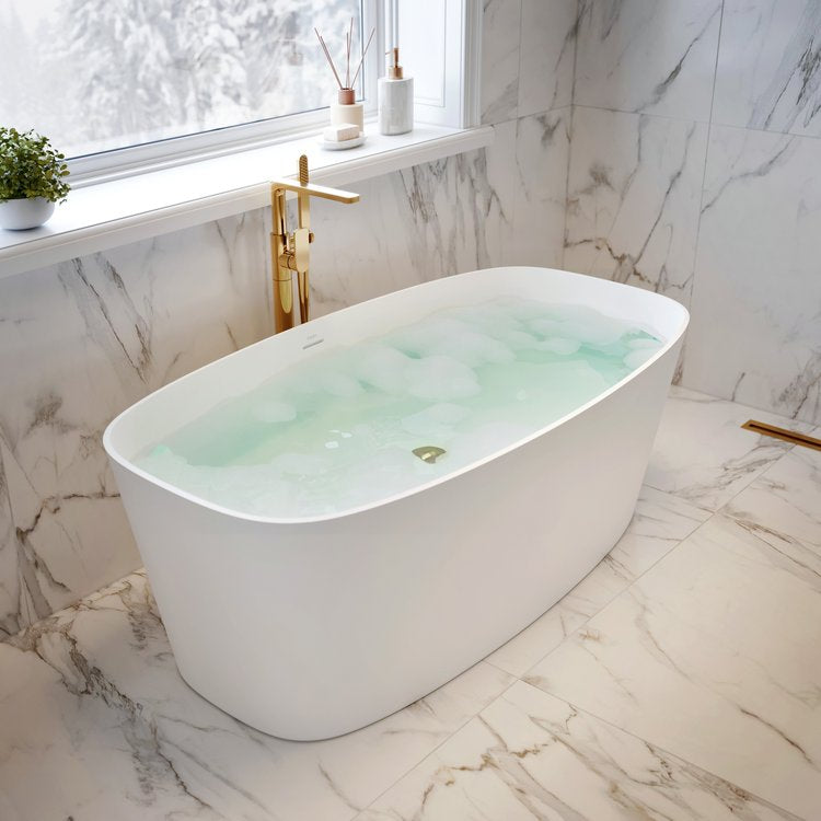 white freestanding bathtub