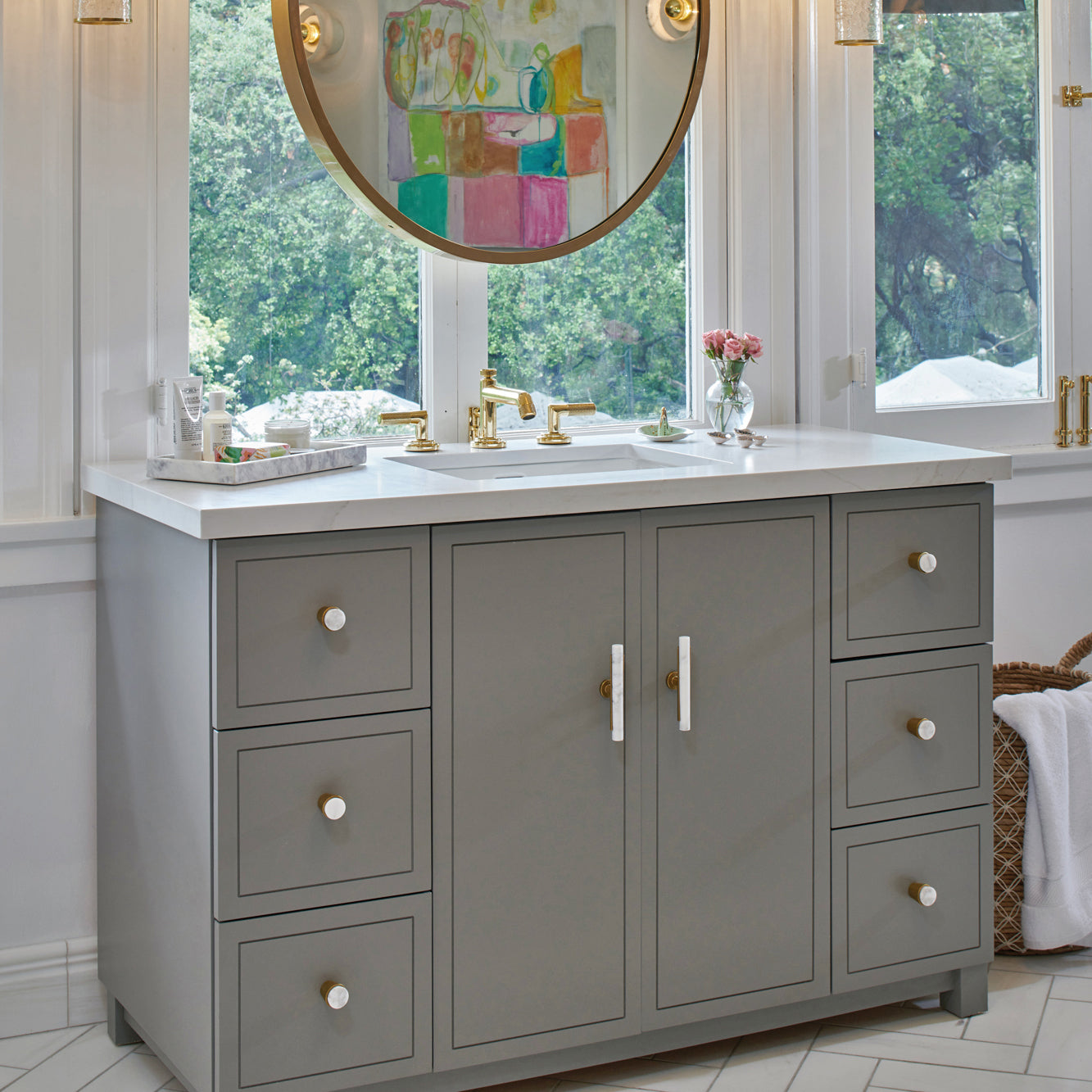 brushed golden brass knob