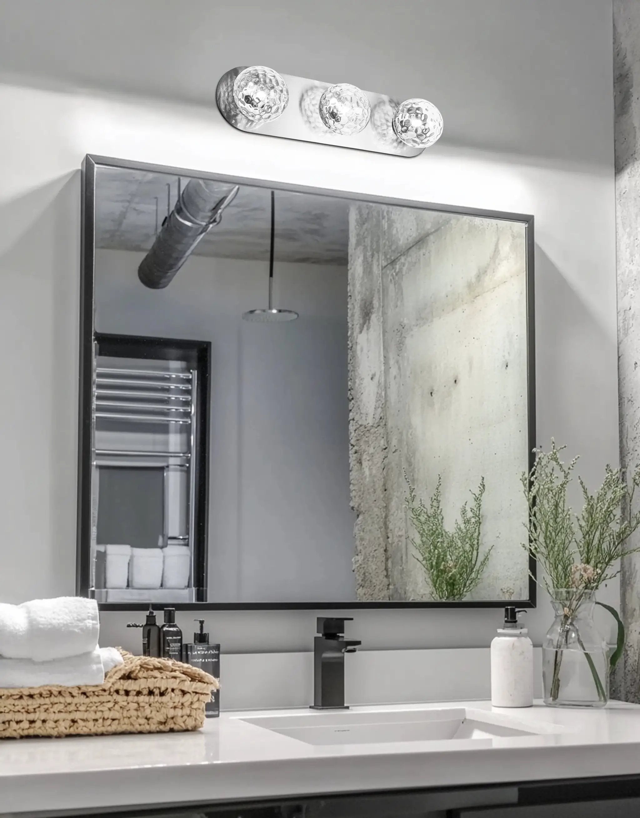 polished chrome with clear hammered glass wall mount