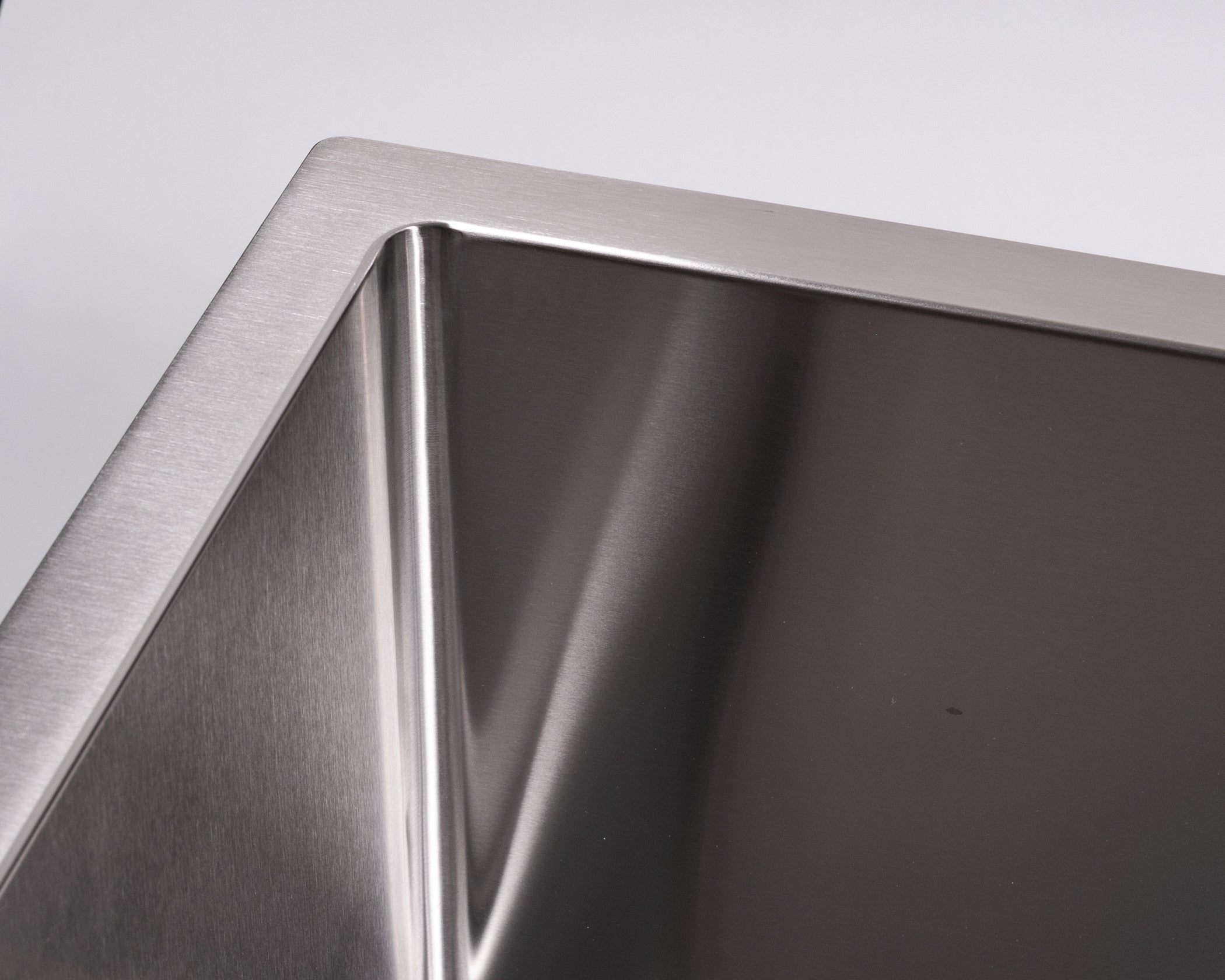stainless steel kitchen sink