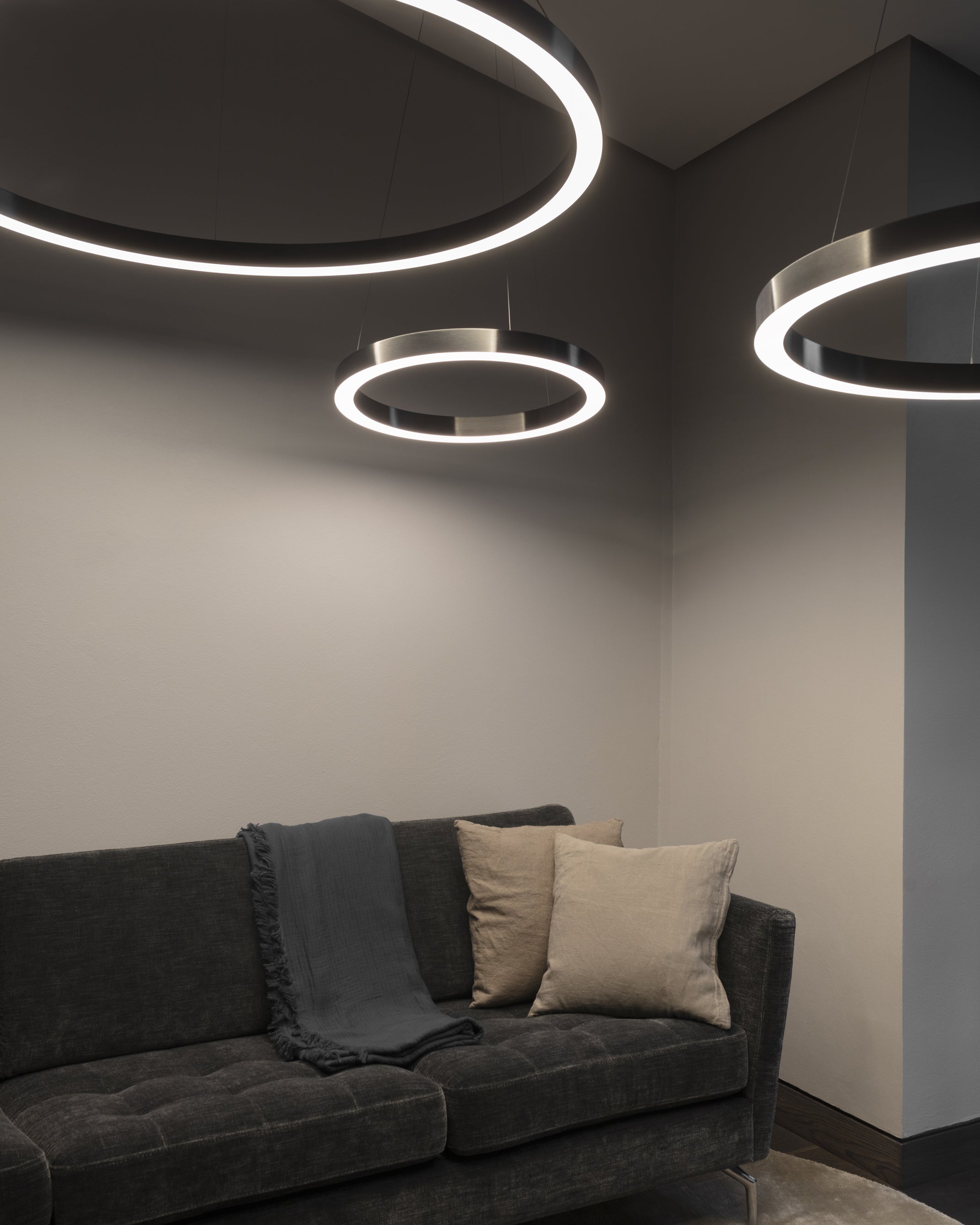 dark reflex chandelier