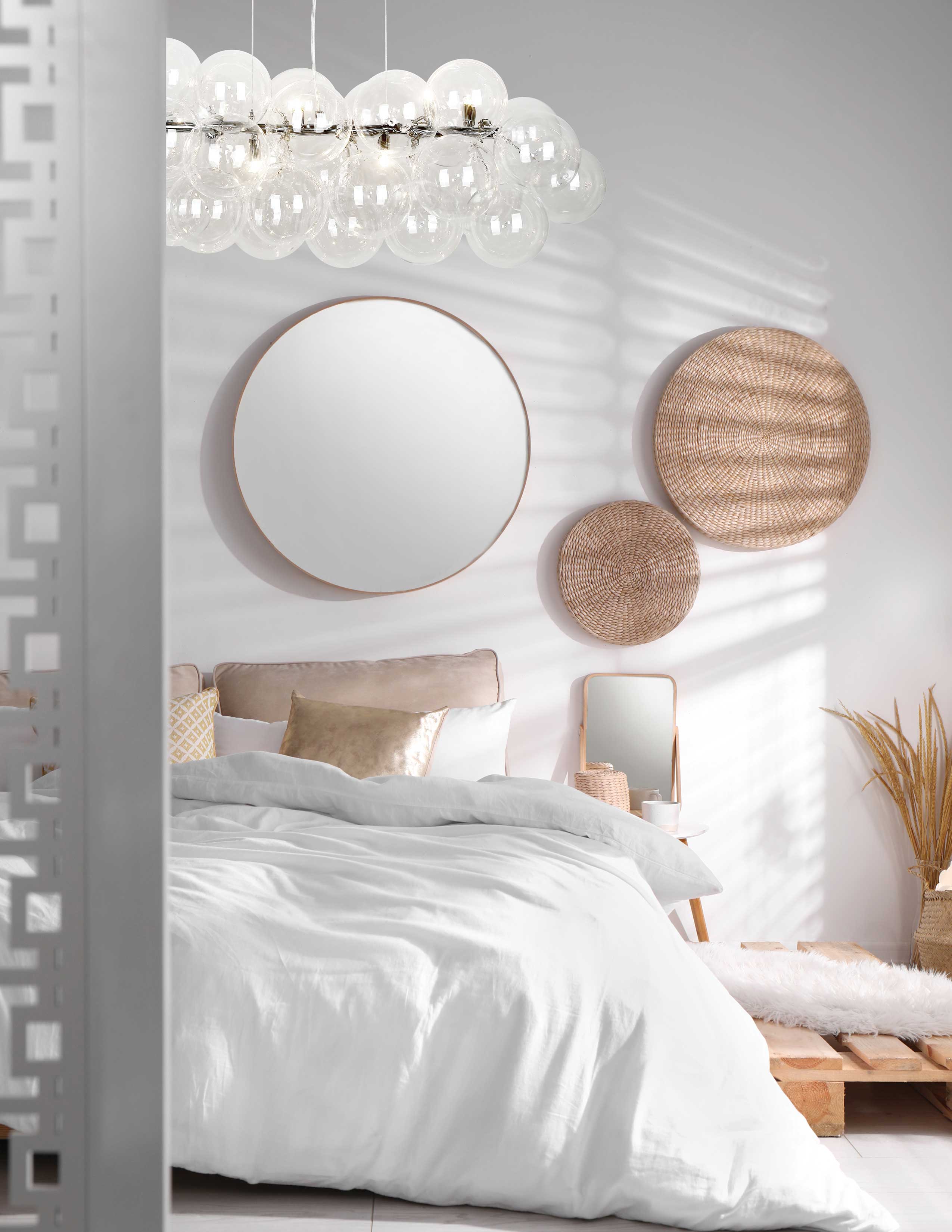 polished chrome with clear glass pendants